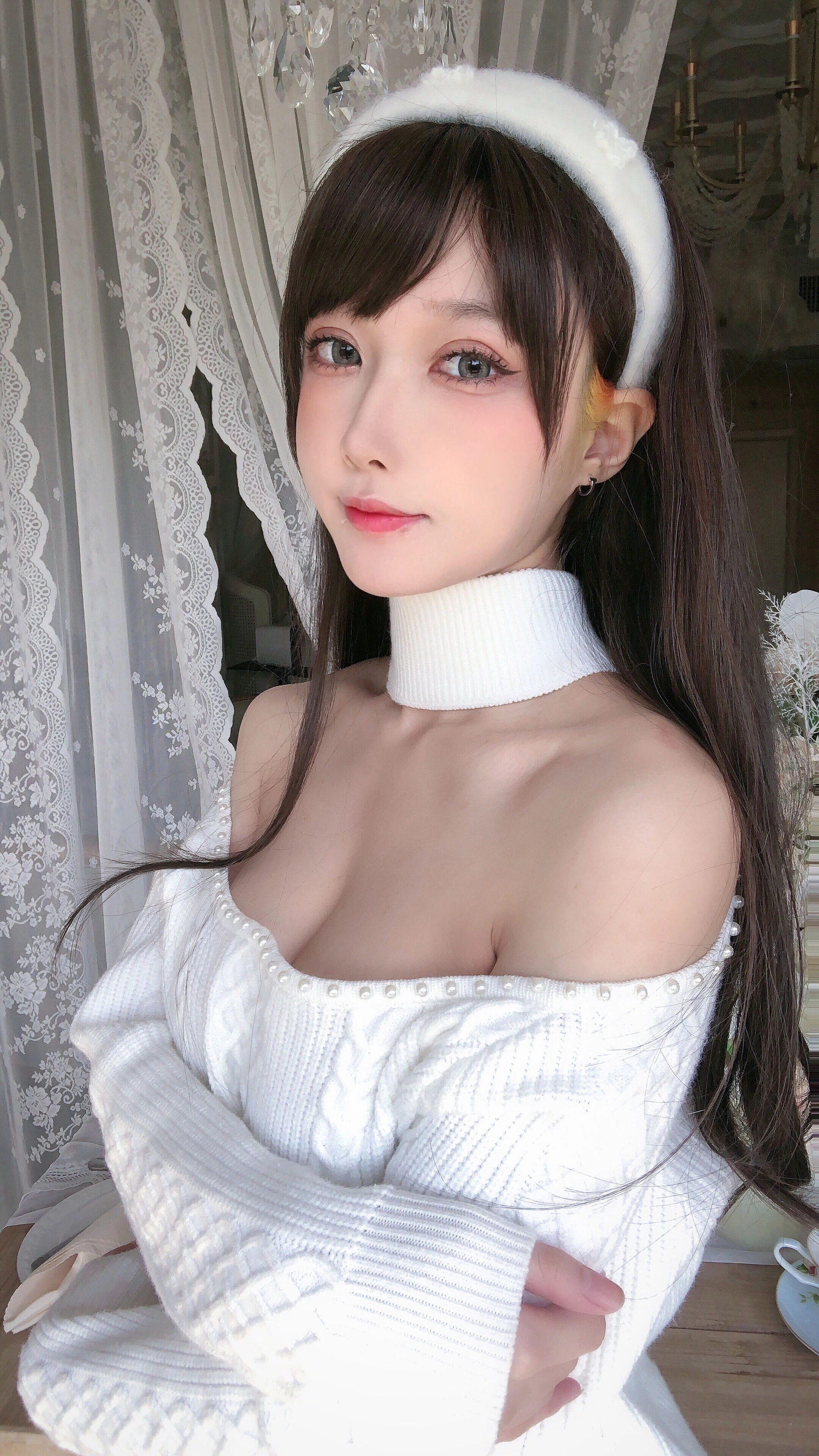 动漫博主阿包也是兔娘 – 纯欲女友插图1