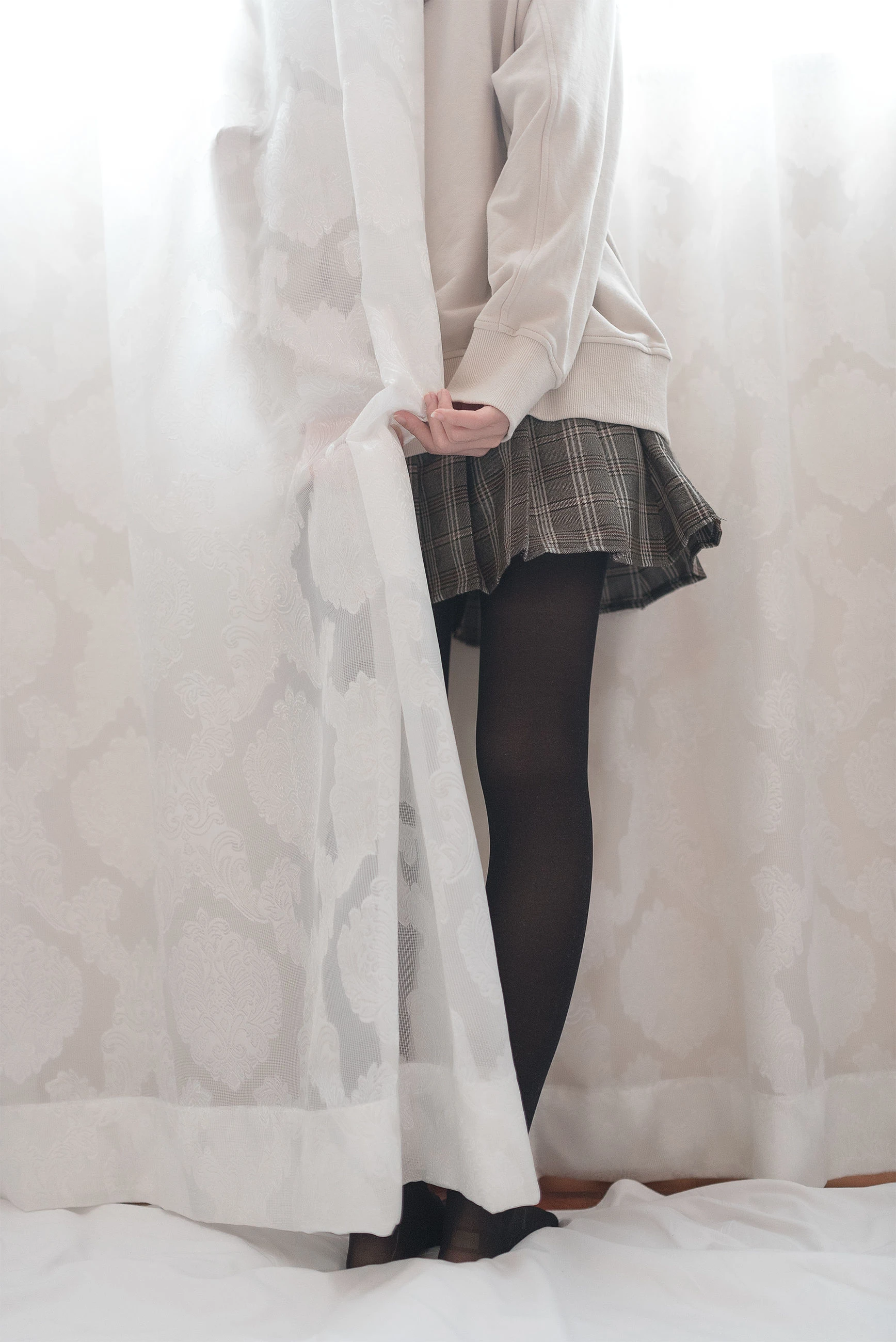 动漫博主九曲Jean 窗帘后的朦胧插图7