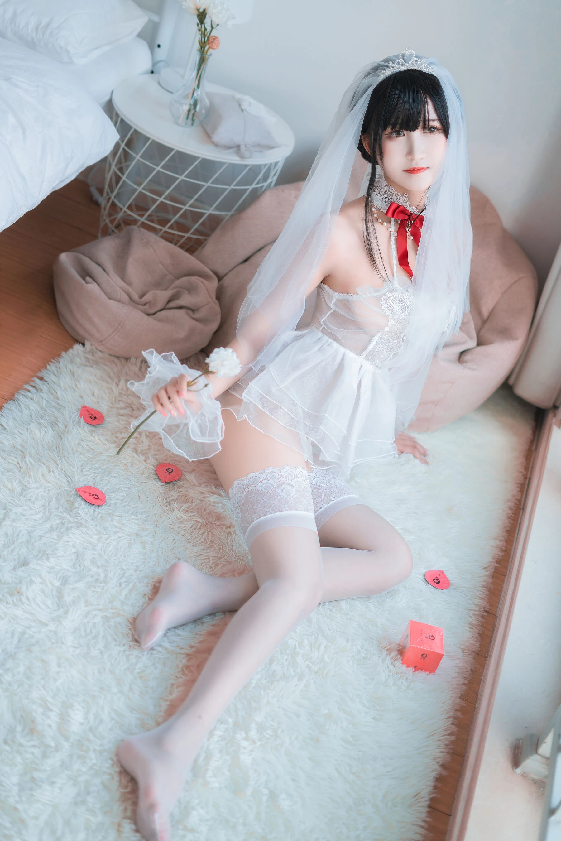 微博妹子三度_69 – 婚纱孔雀翎|图集秀