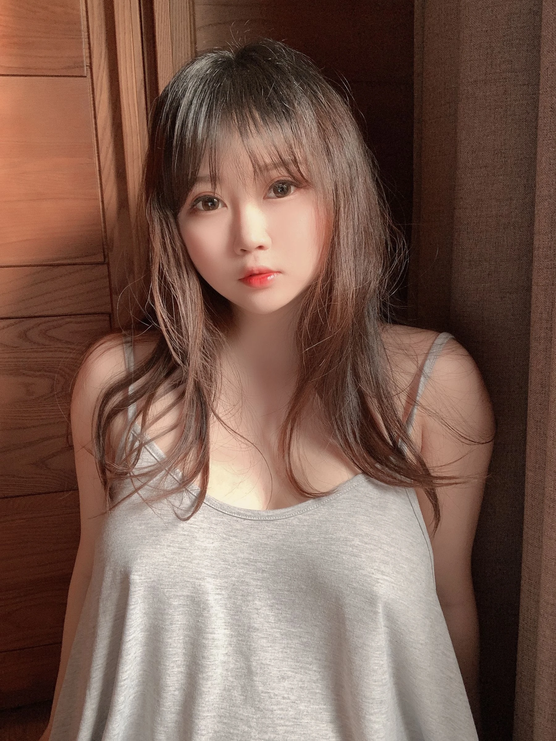 蜜桃少女是依酱呀 – 光插图3