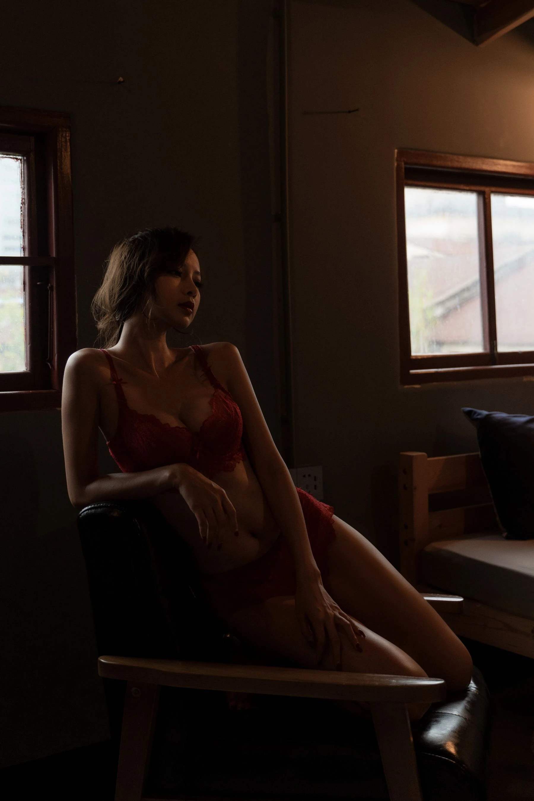 Nicole小月 – 后窗插图3