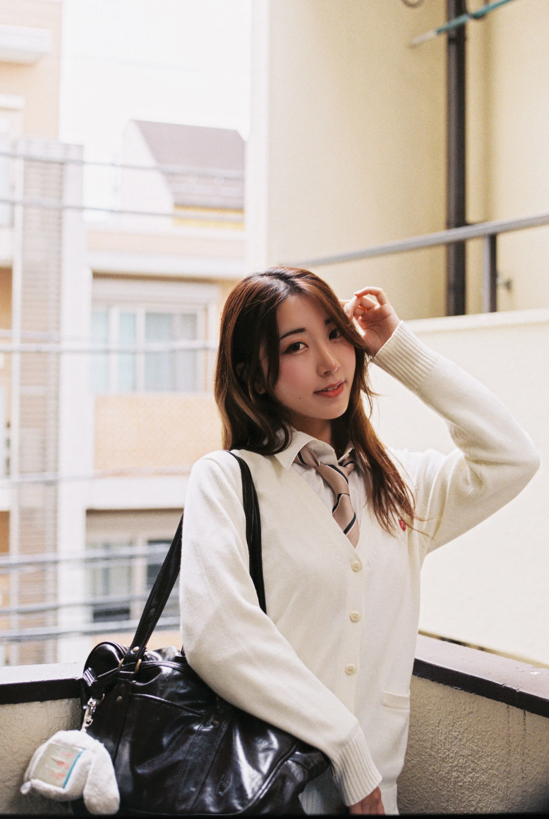 人气Coser黑川 楼道插图7