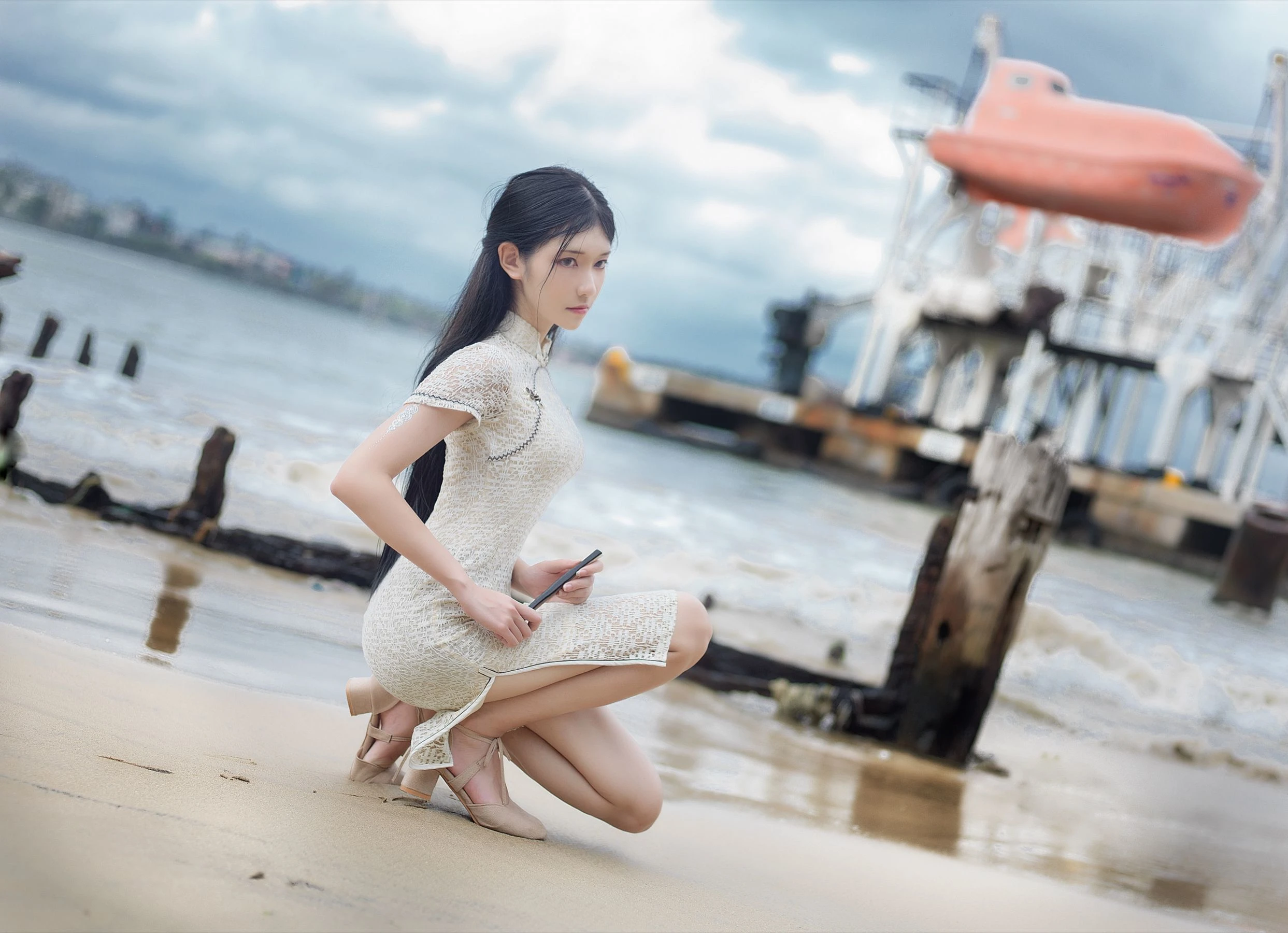 动漫博主南桃Momoko 街拍白旗袍插图5