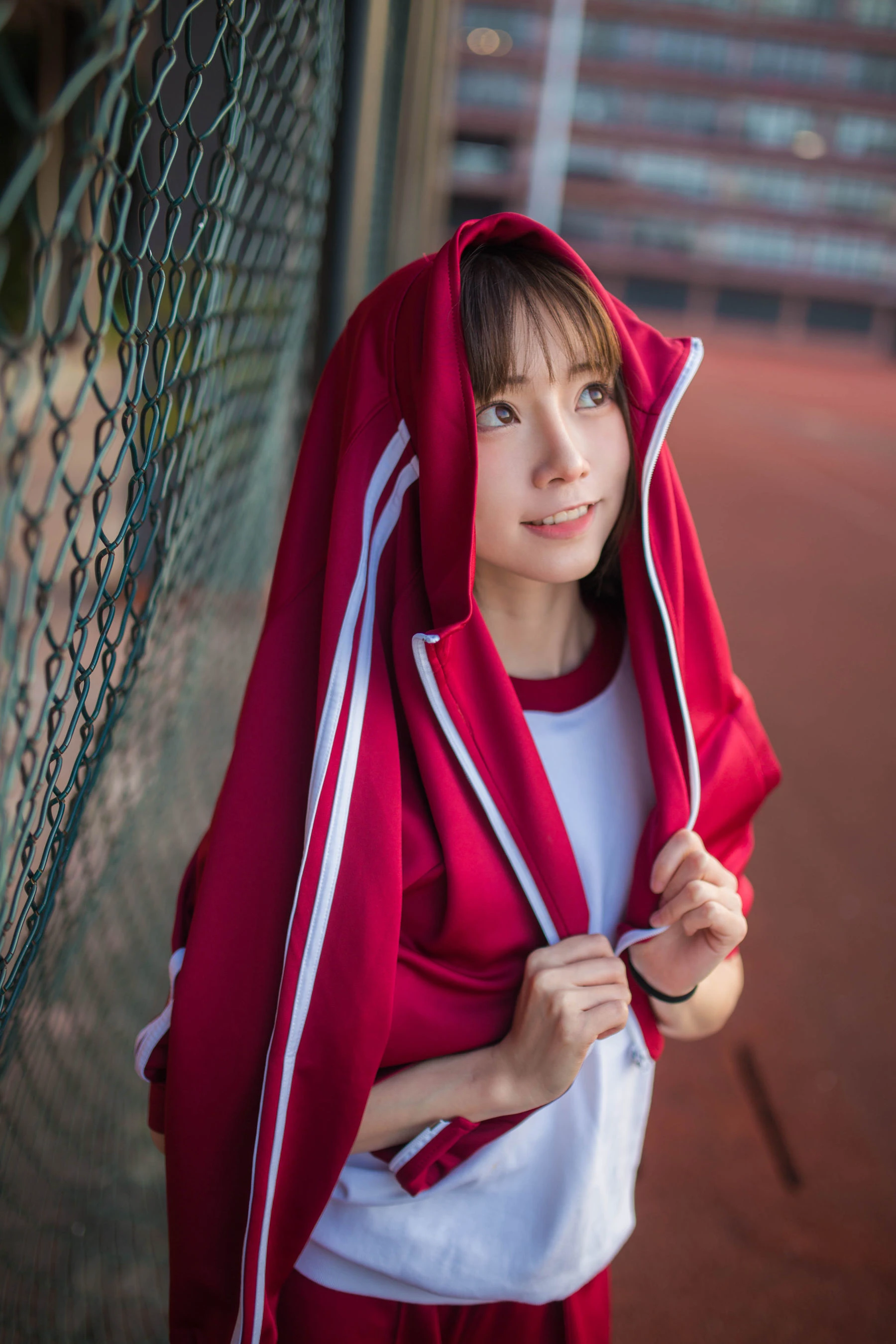 动漫博主Kitaro_绮太郎 红色运动服女孩插图3