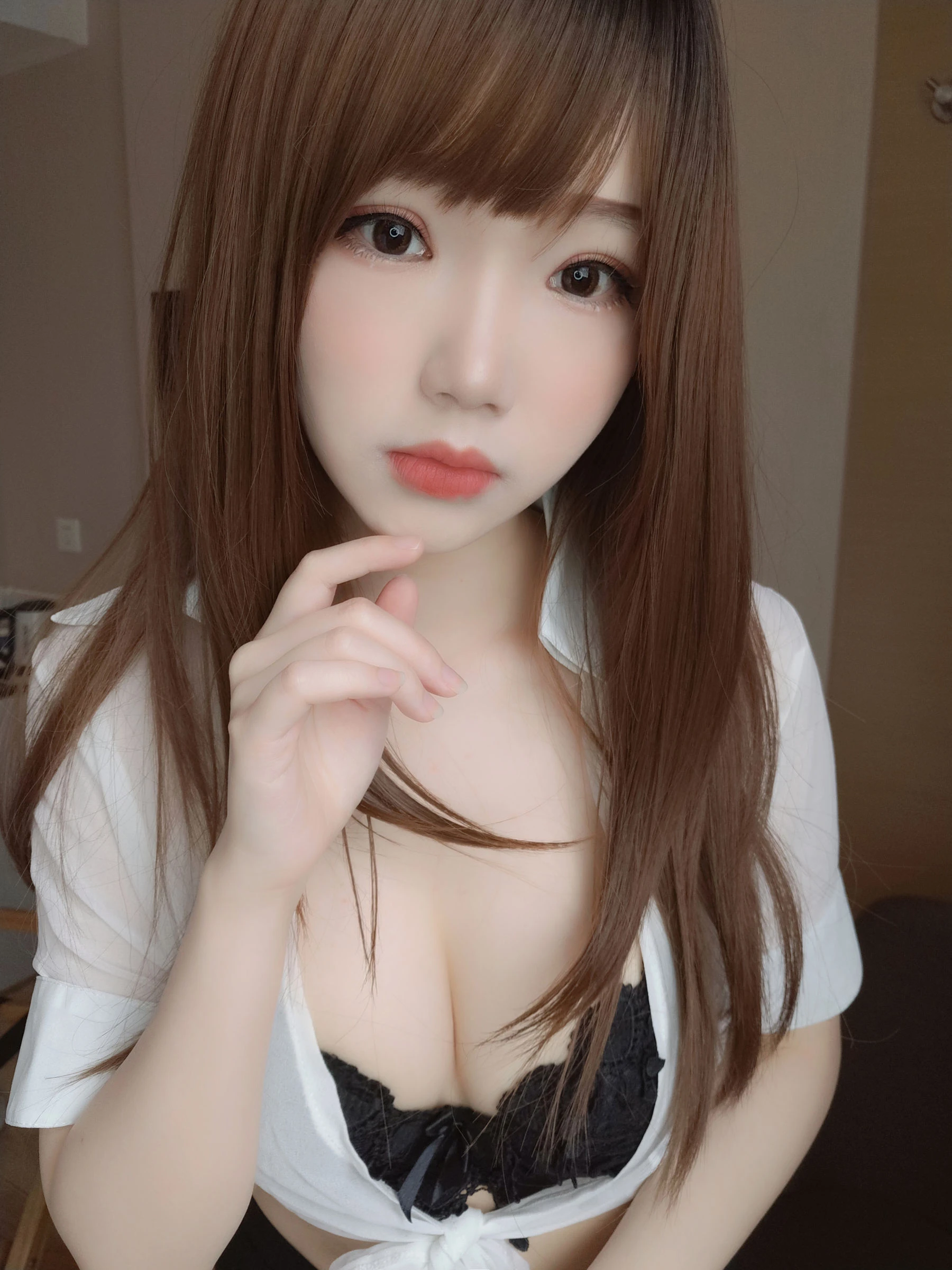 动漫博主雪晴Astra – 眼镜小秘书插图1