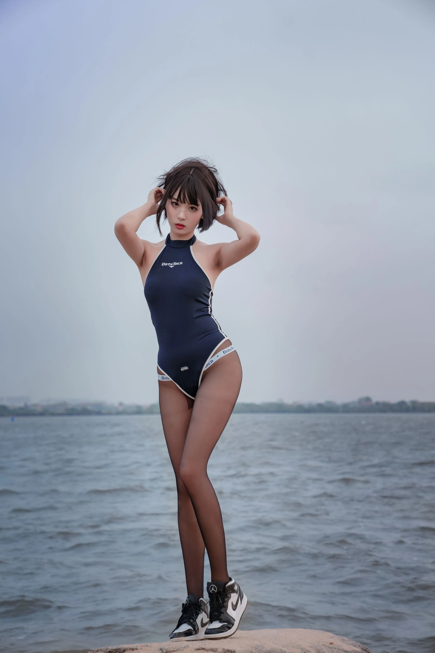 轩萧学姐 – 沙滩竞泳插图3