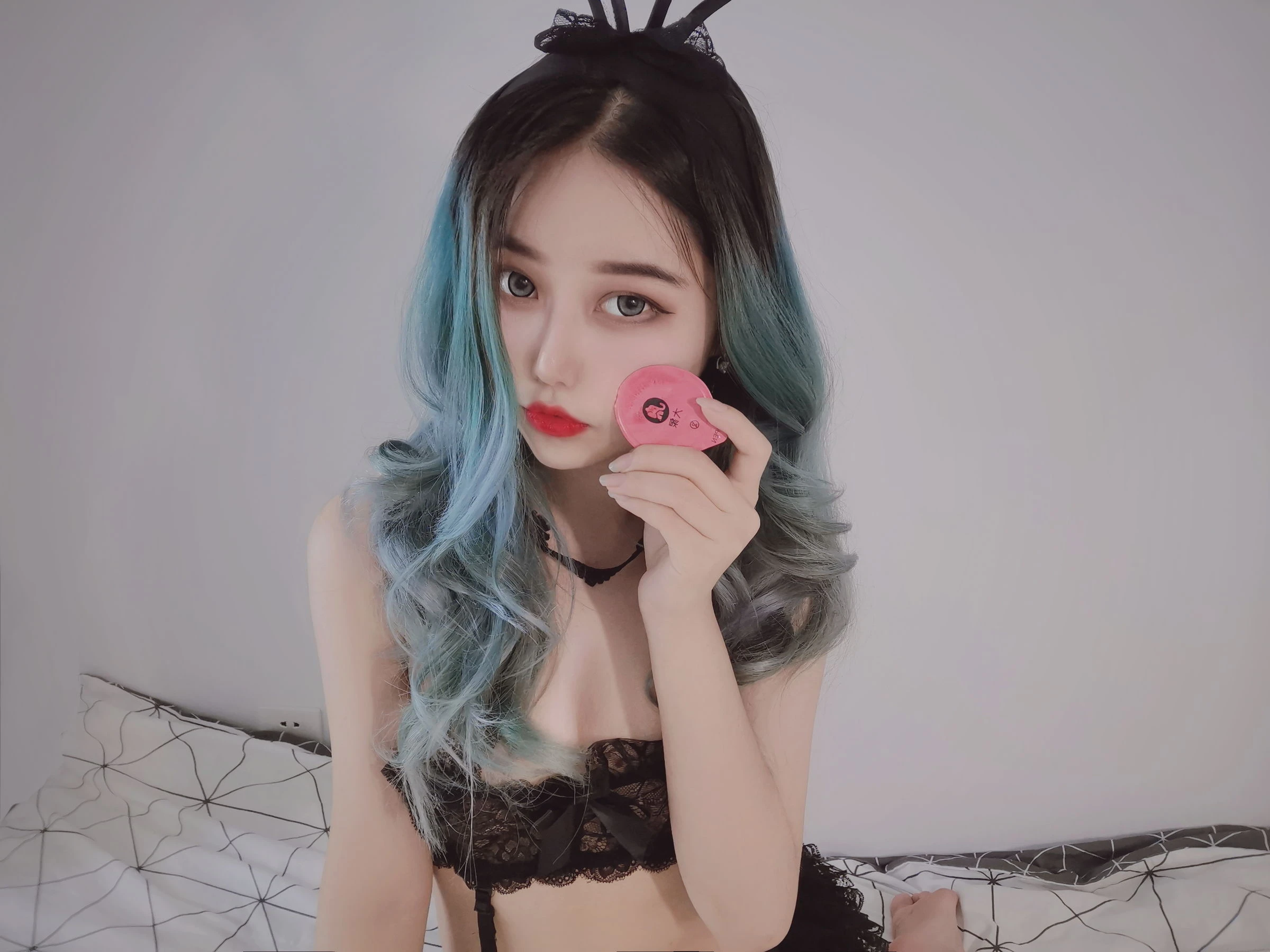 eloise软软 – 小粉盒黑兔子插图2