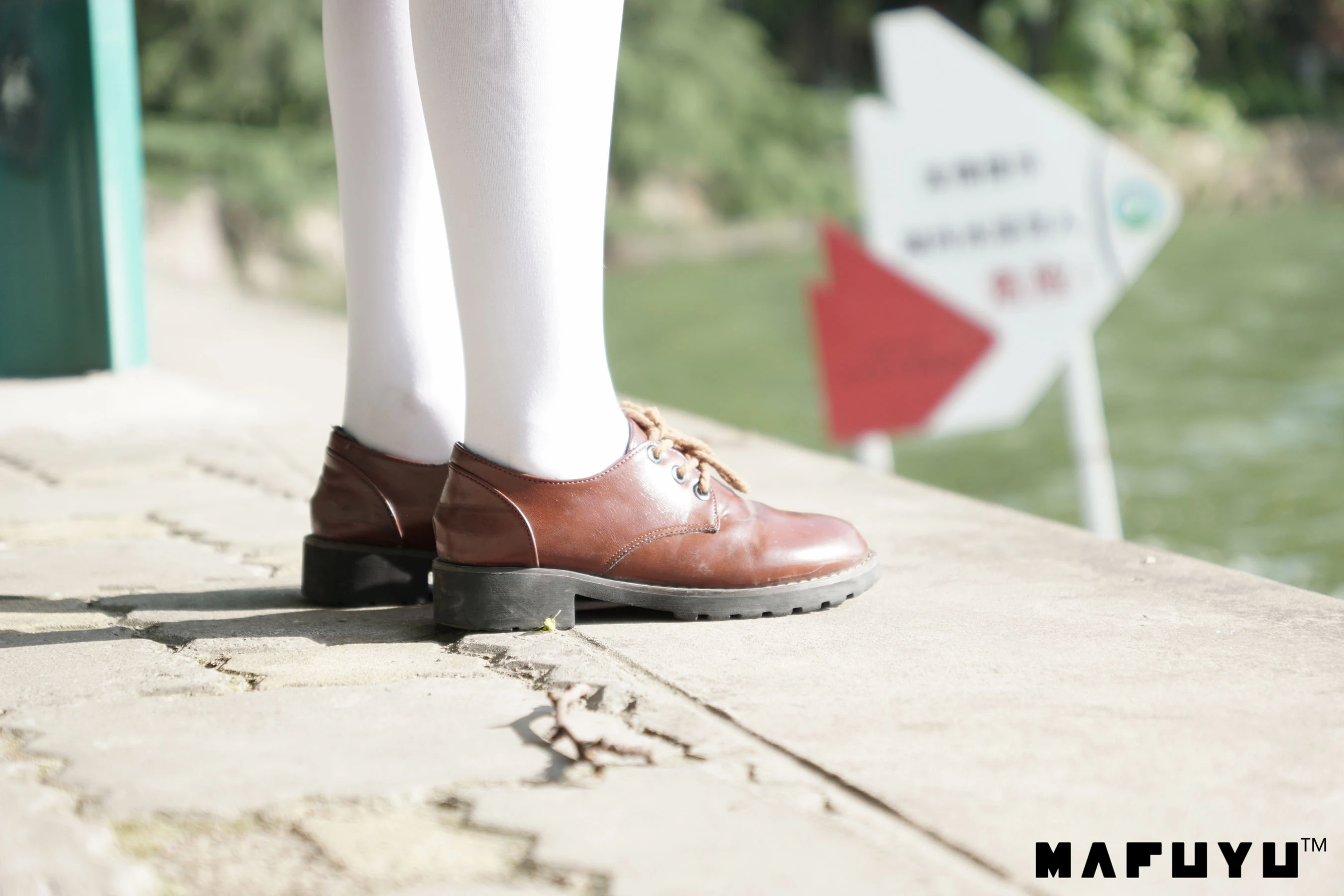 神楽板真冬 少女と自然と白い靴下系列套图插图7