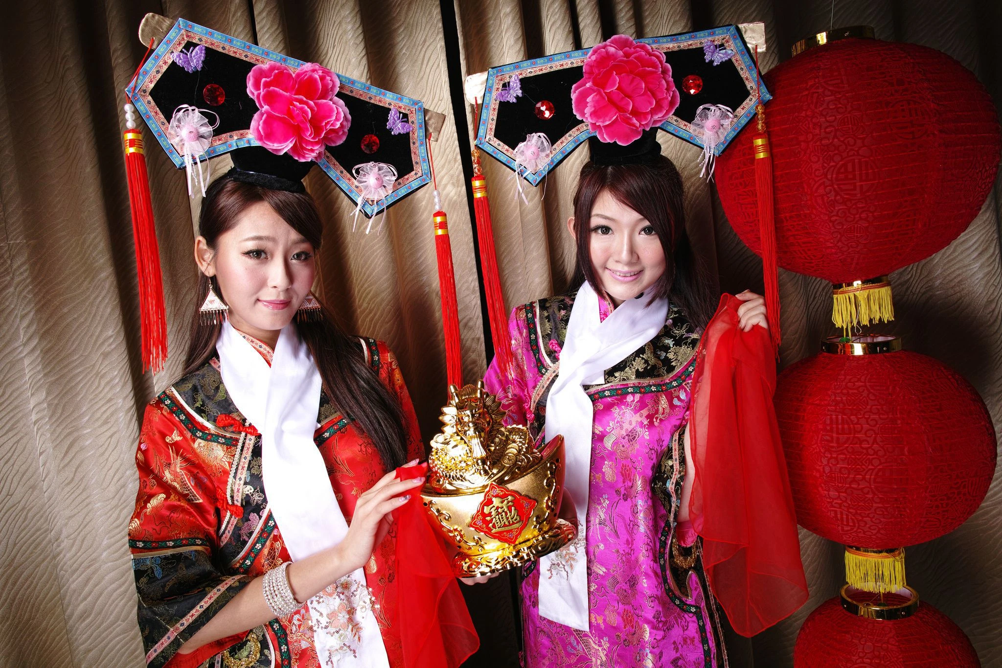 Winnie小雪、小羽《新春拜年 甄嬛格格》插图7