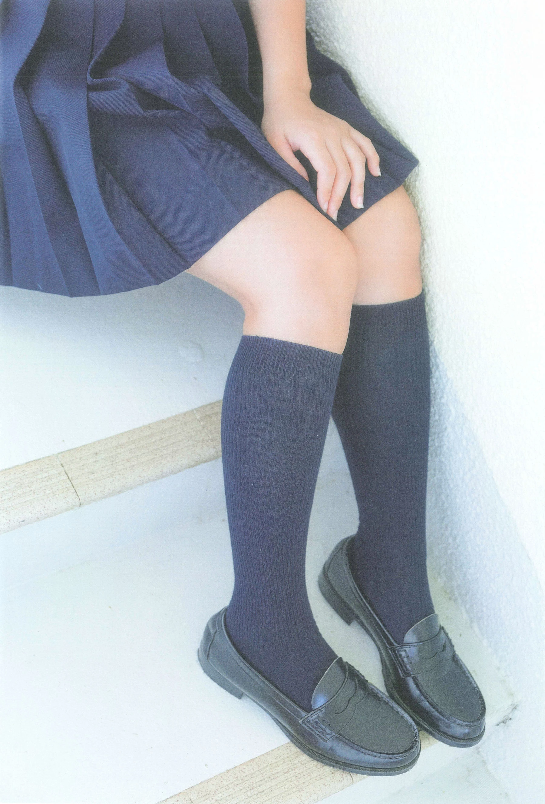 Manami Arai 新井愛瞳『セブンティーンズ?ブルー』1st写真集插图5