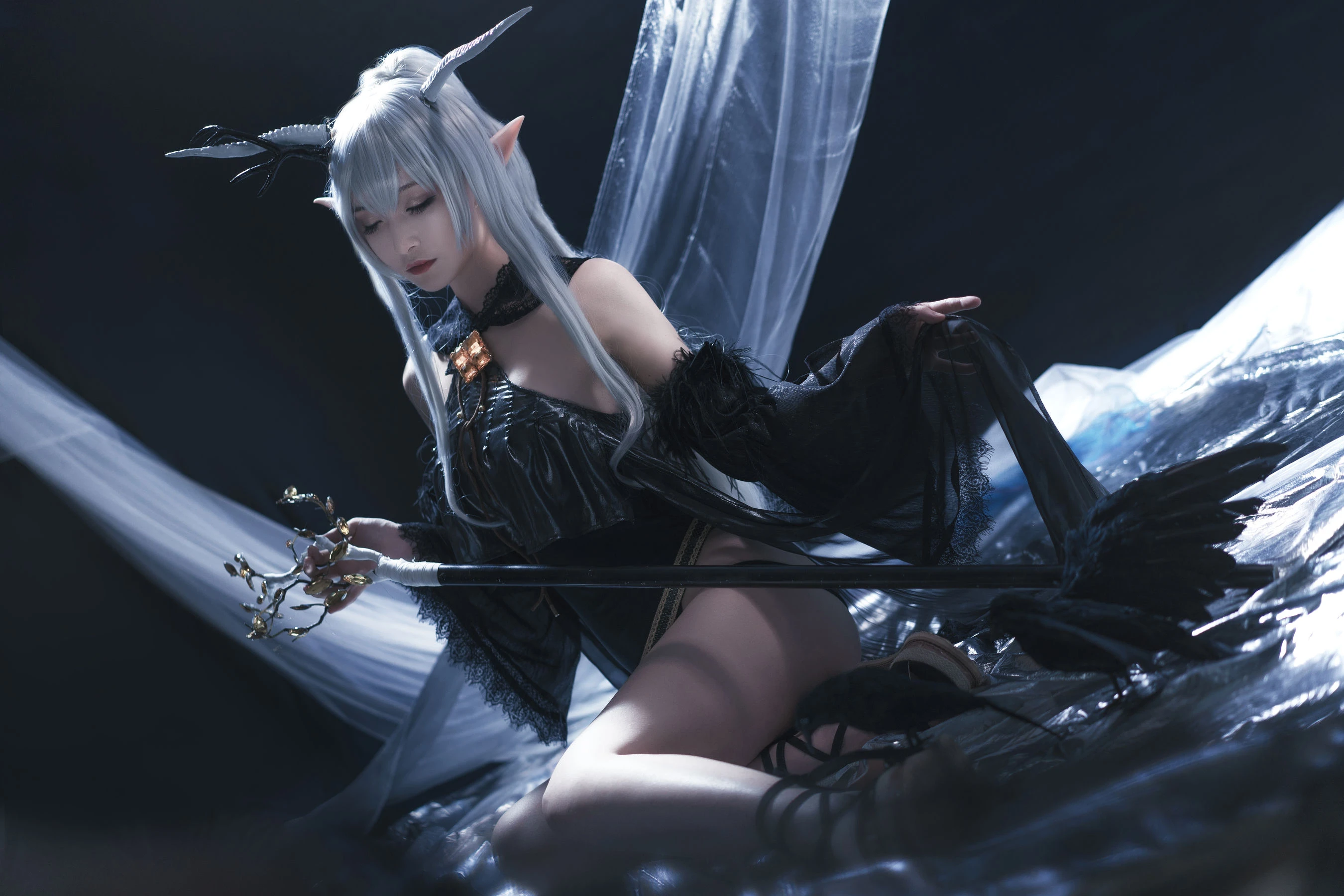 动漫博主铁板烧鬼舞w – 闪灵插图3