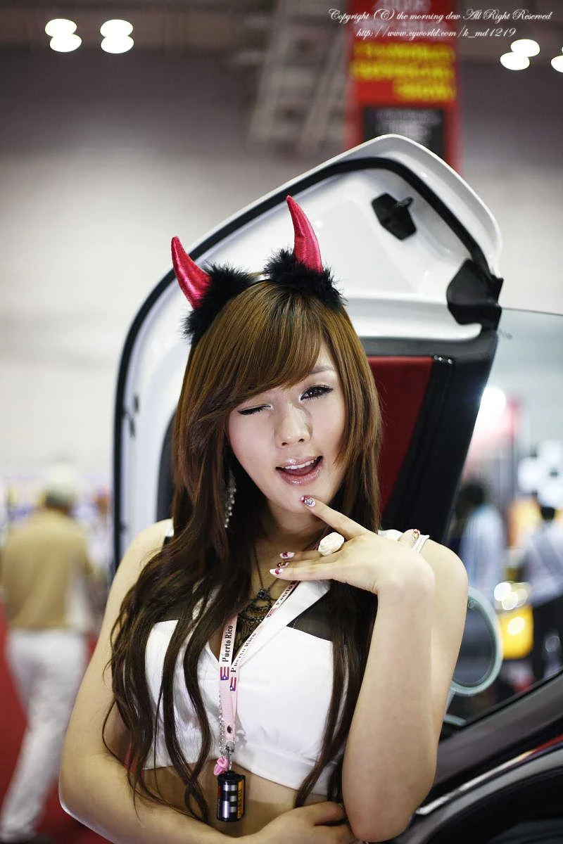 黄美姬《电子数码展》图片合集插图5