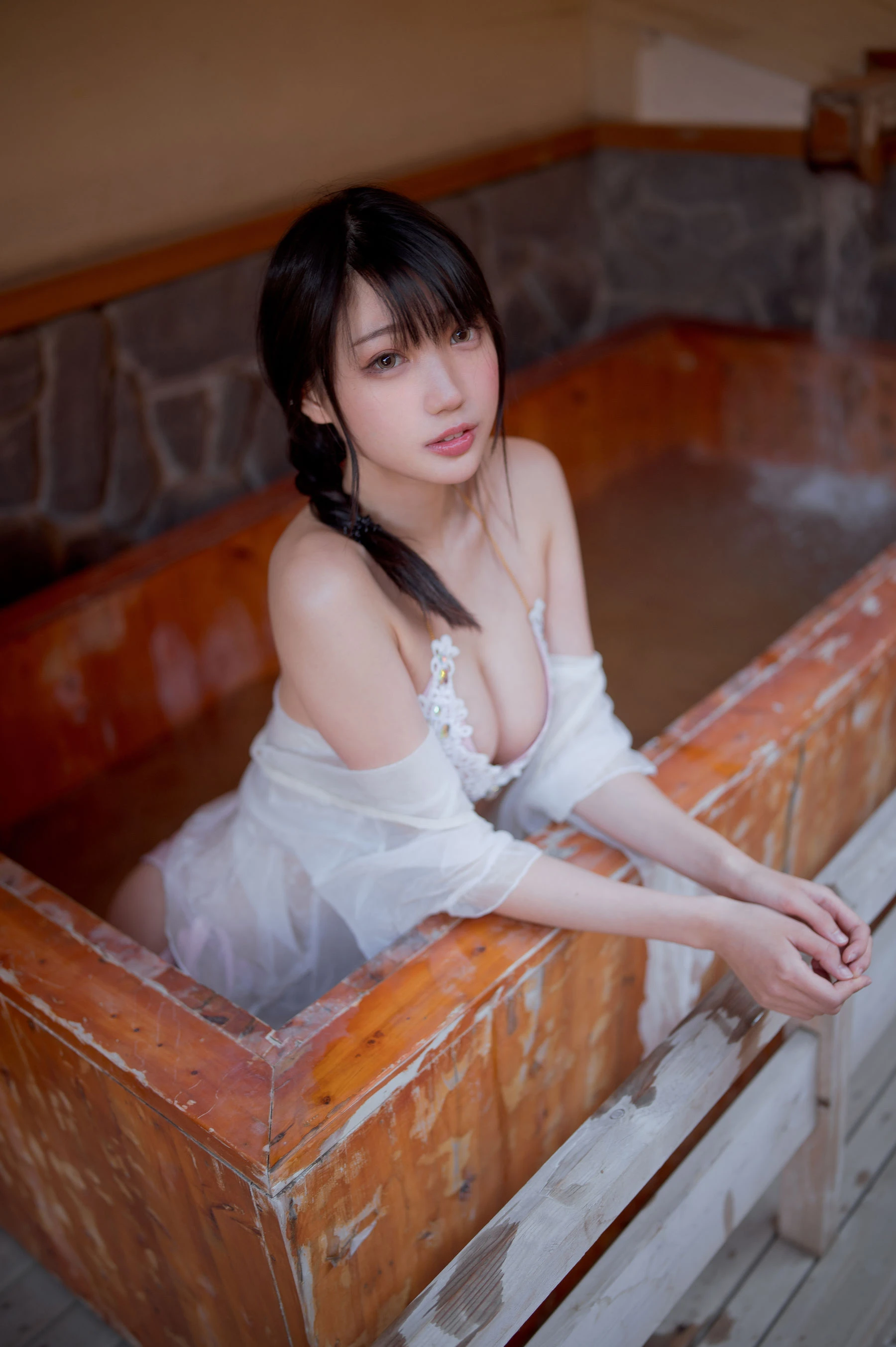 周叽是可爱兔兔 – 温泉女友插图4