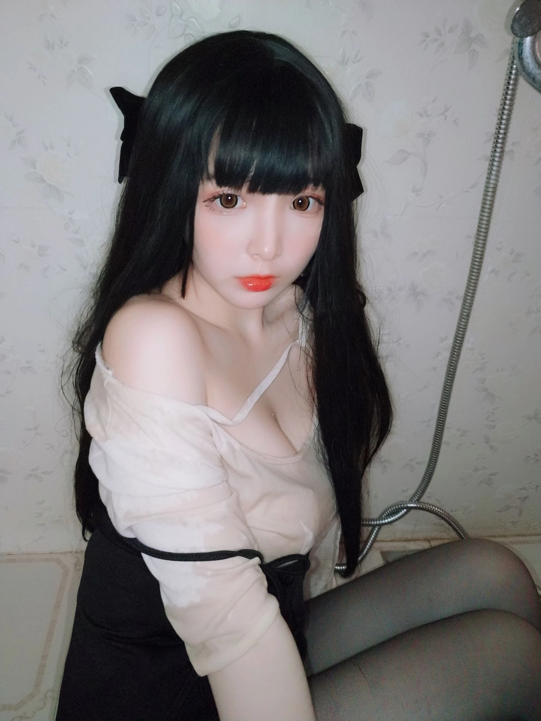 二次元美女古川kagura – 浴室湿身黑丝插图4