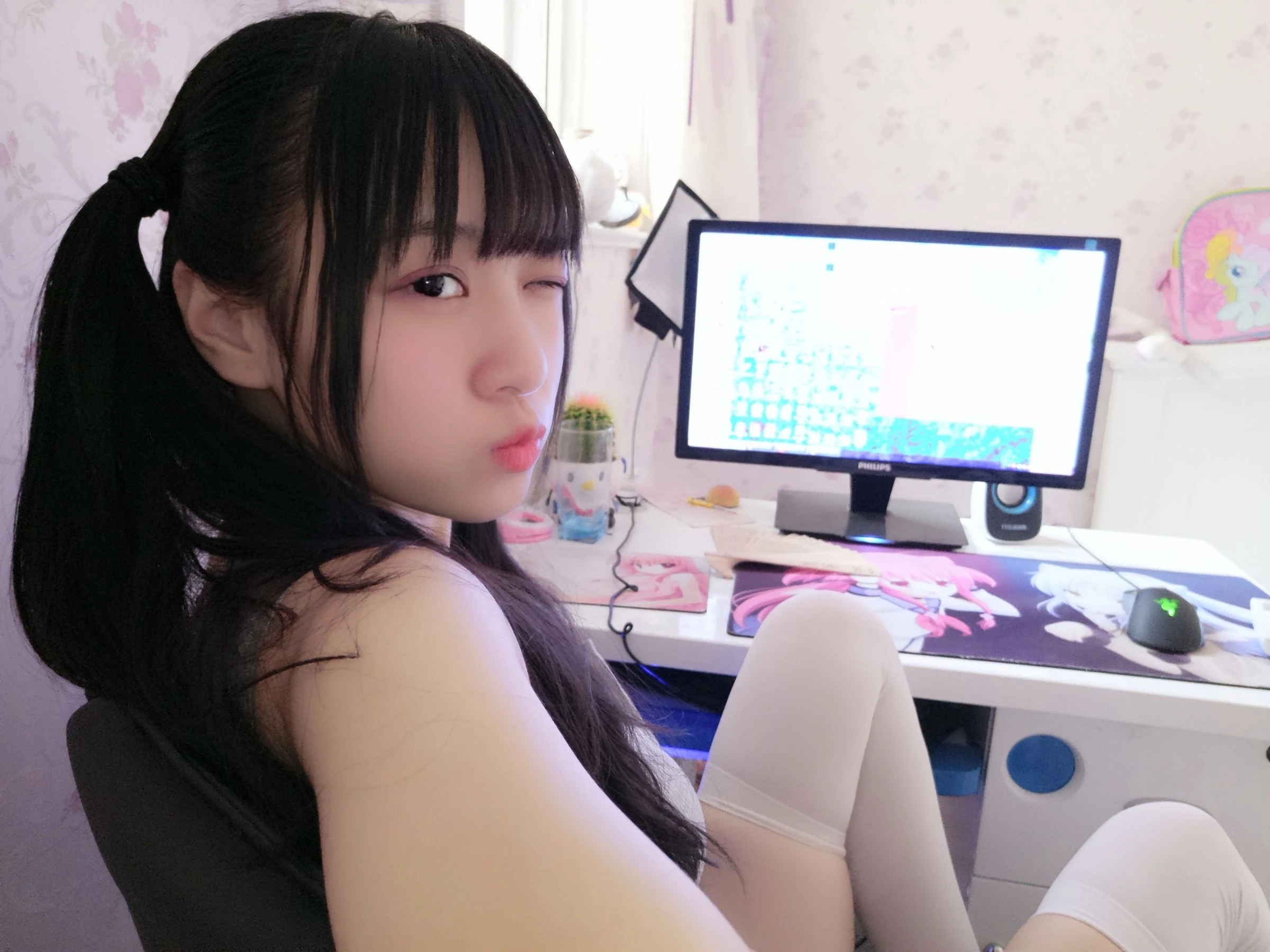 双马尾少女赛高酱作品 – 露脸灰色裙子插图5