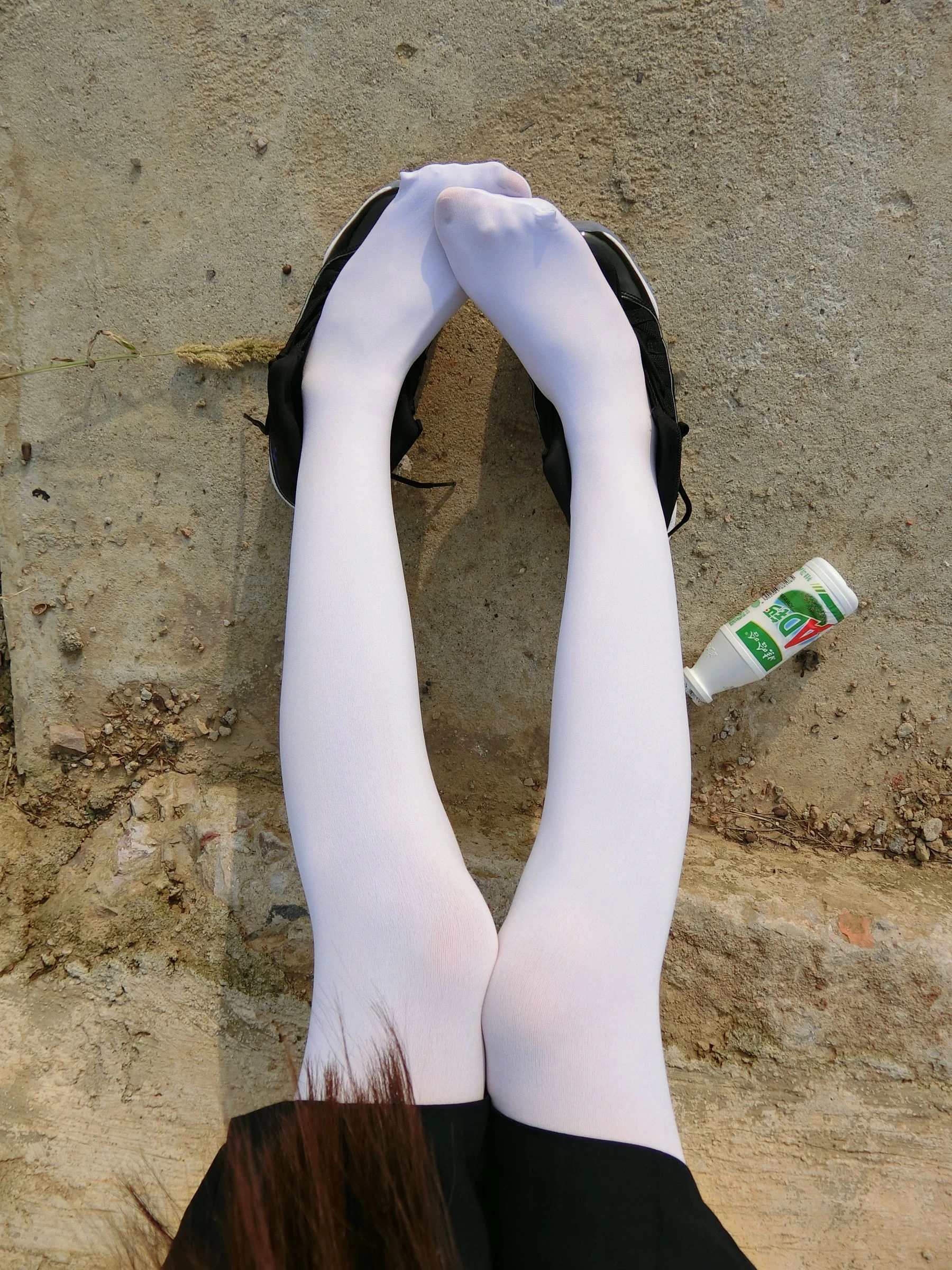 微博萌妹子西尔酱 – 户外JK白丝插图7