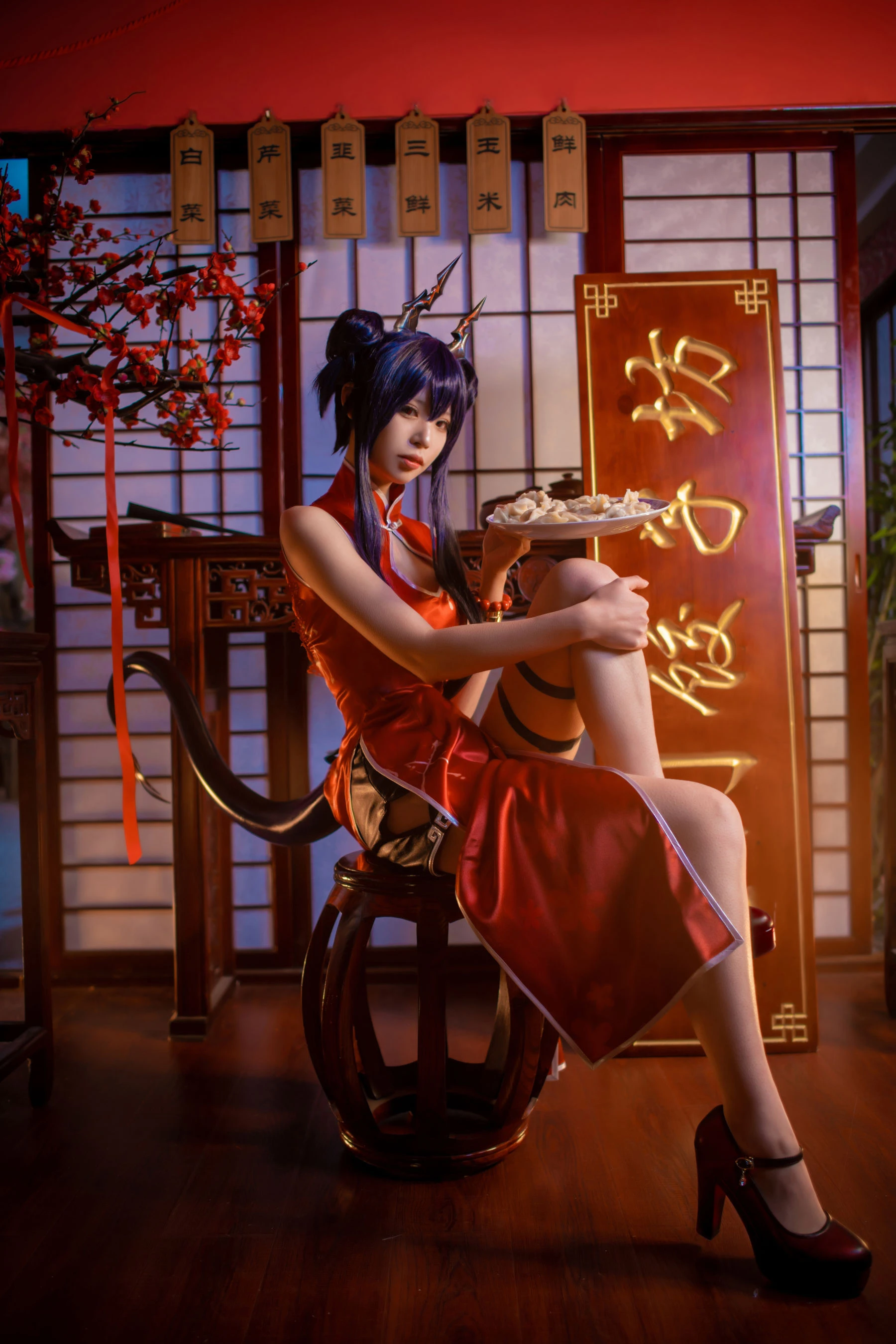 动漫博主爱老师_PhD – 明日方舟 岁红霞 陈cos插图7