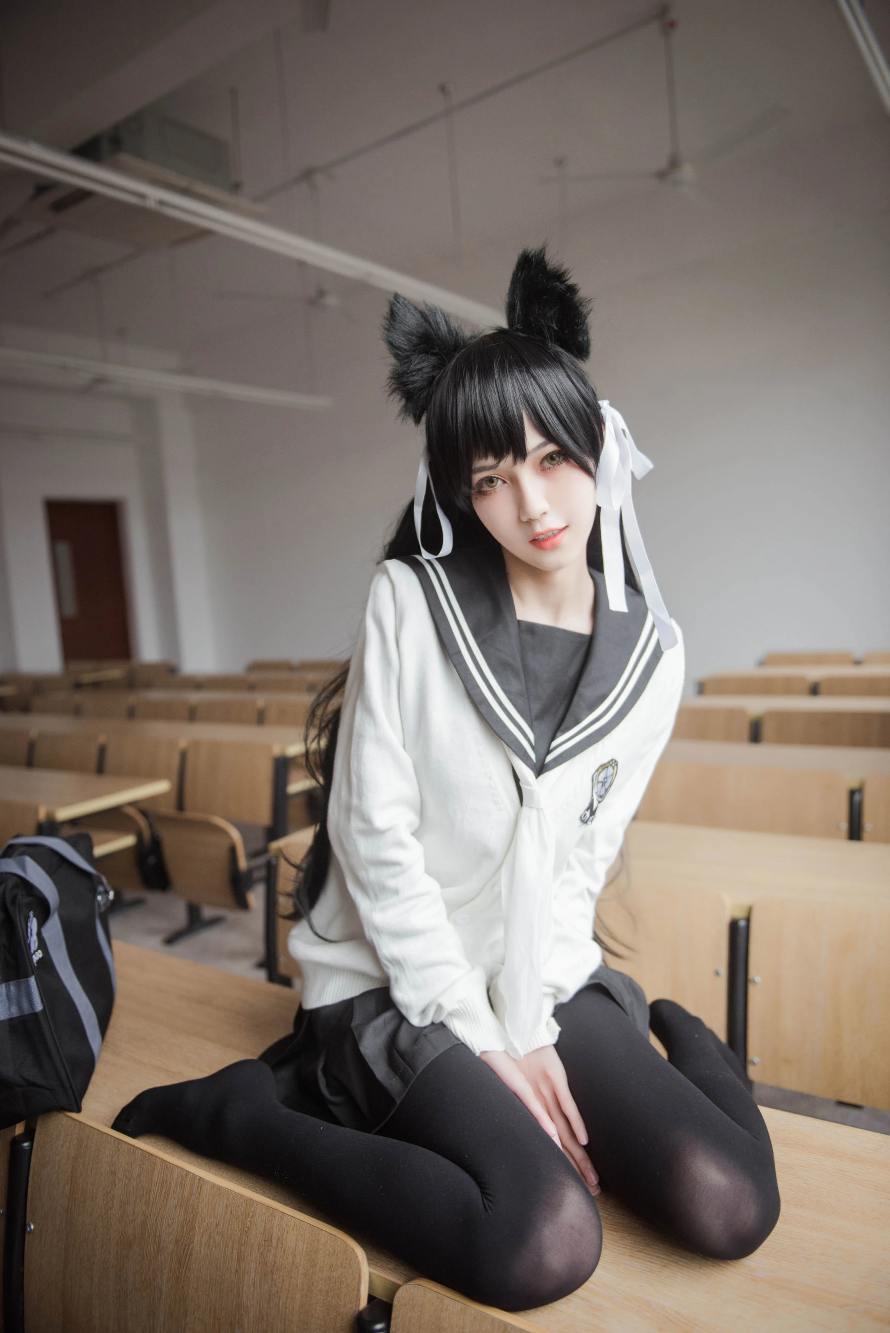 小妖精你的负卿 – 爱宕制服插图2