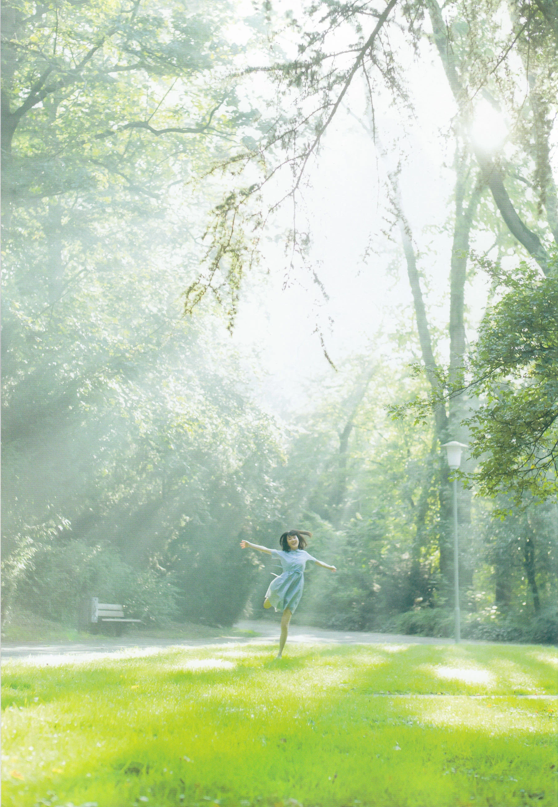 生田絵梨花1st写真集 『転調』插图4