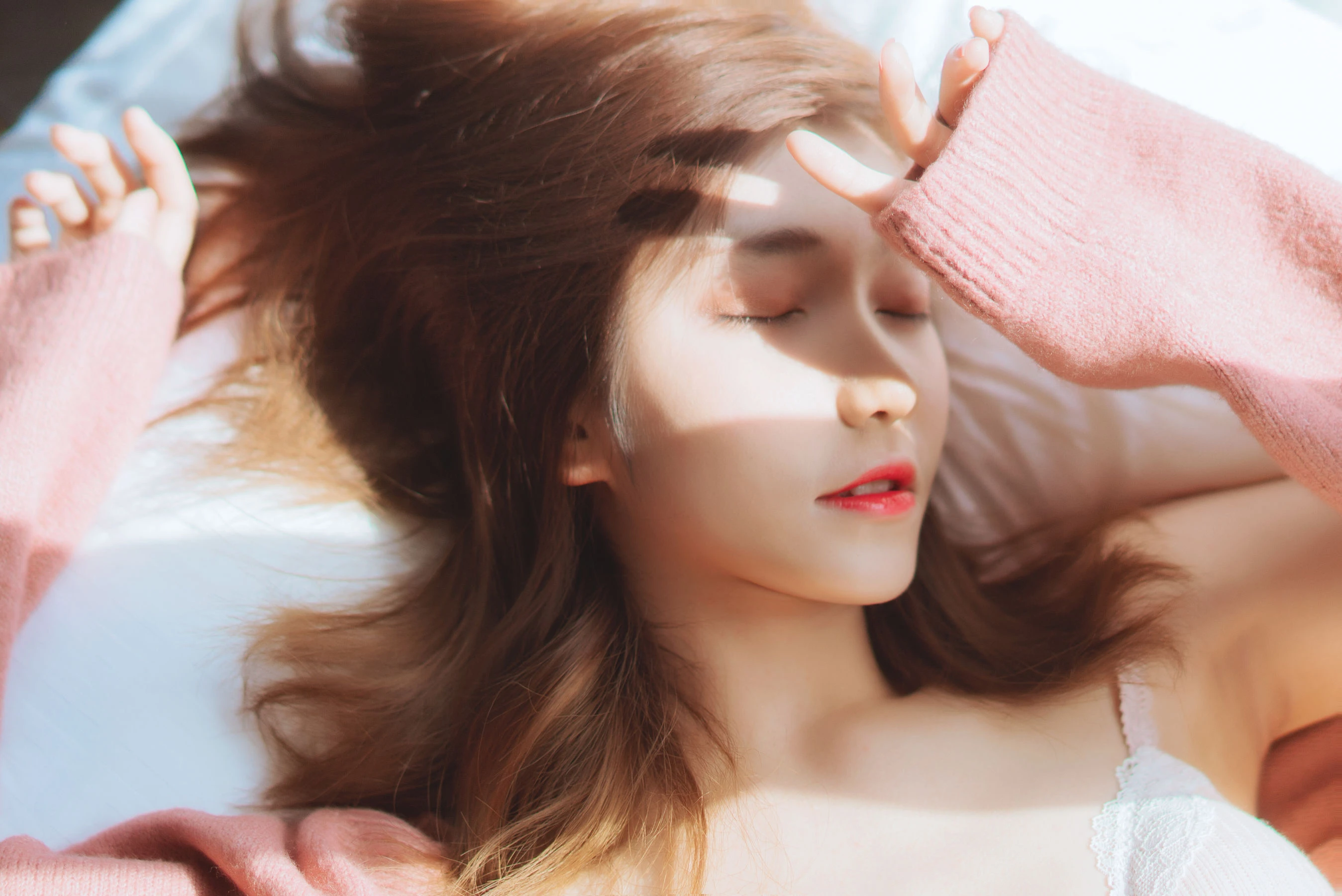 动漫博主南桃Momoko 粉色内衣插图5