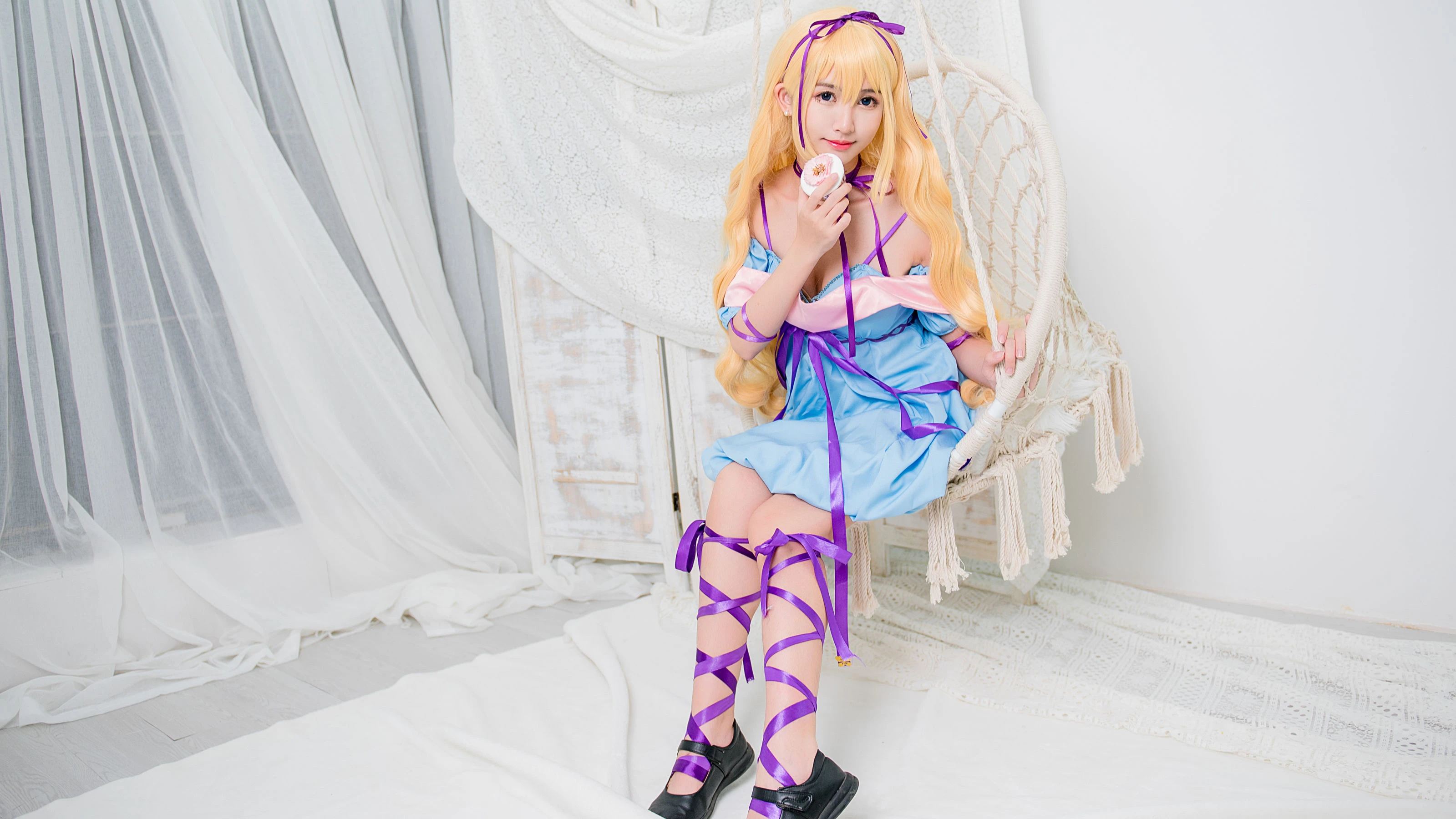 鳗鱼霏儿 – 性感吊带睡裙插图4