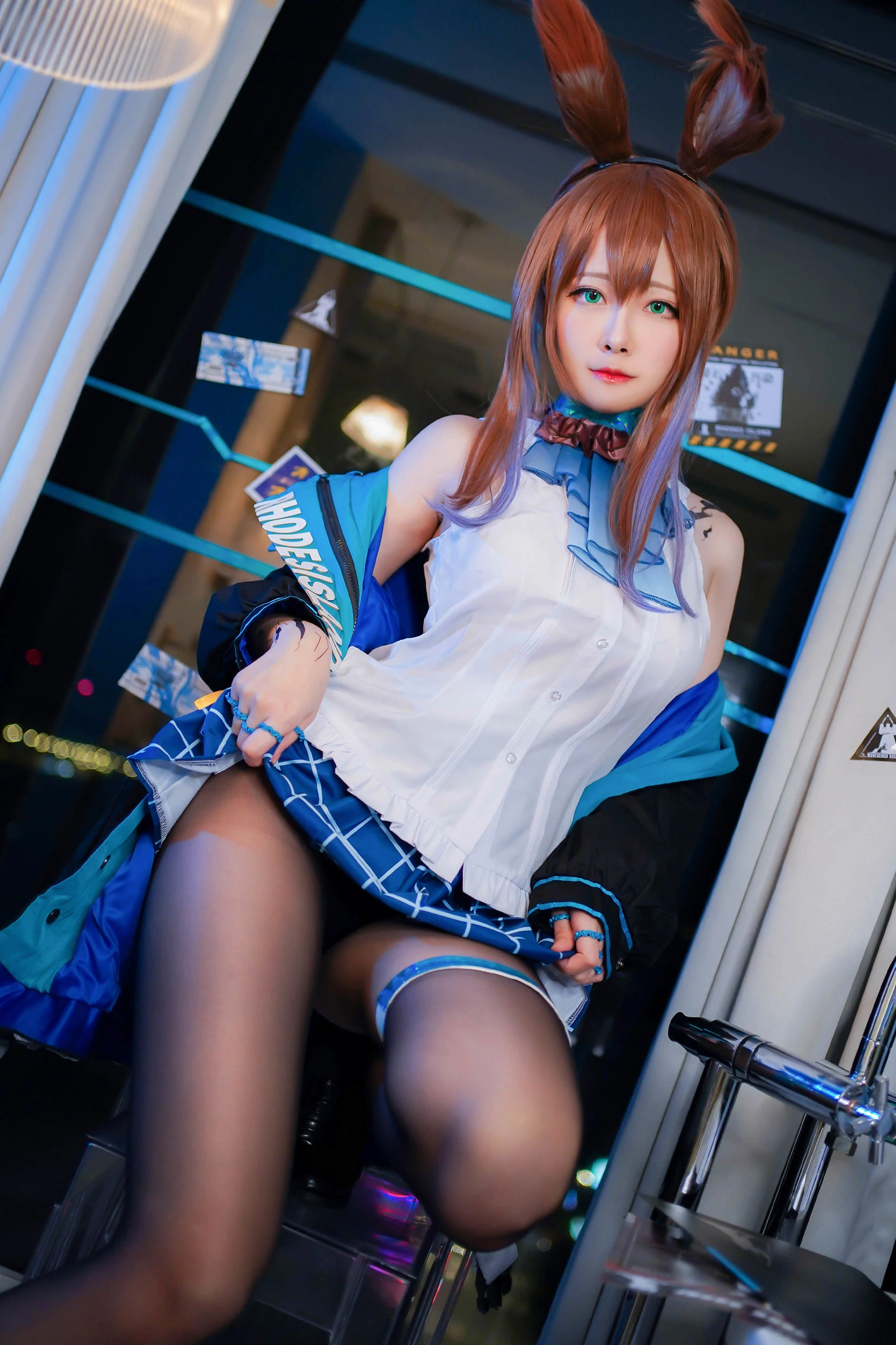 COS妹子Arty亞緹 – 黑丝兔女郎插图1