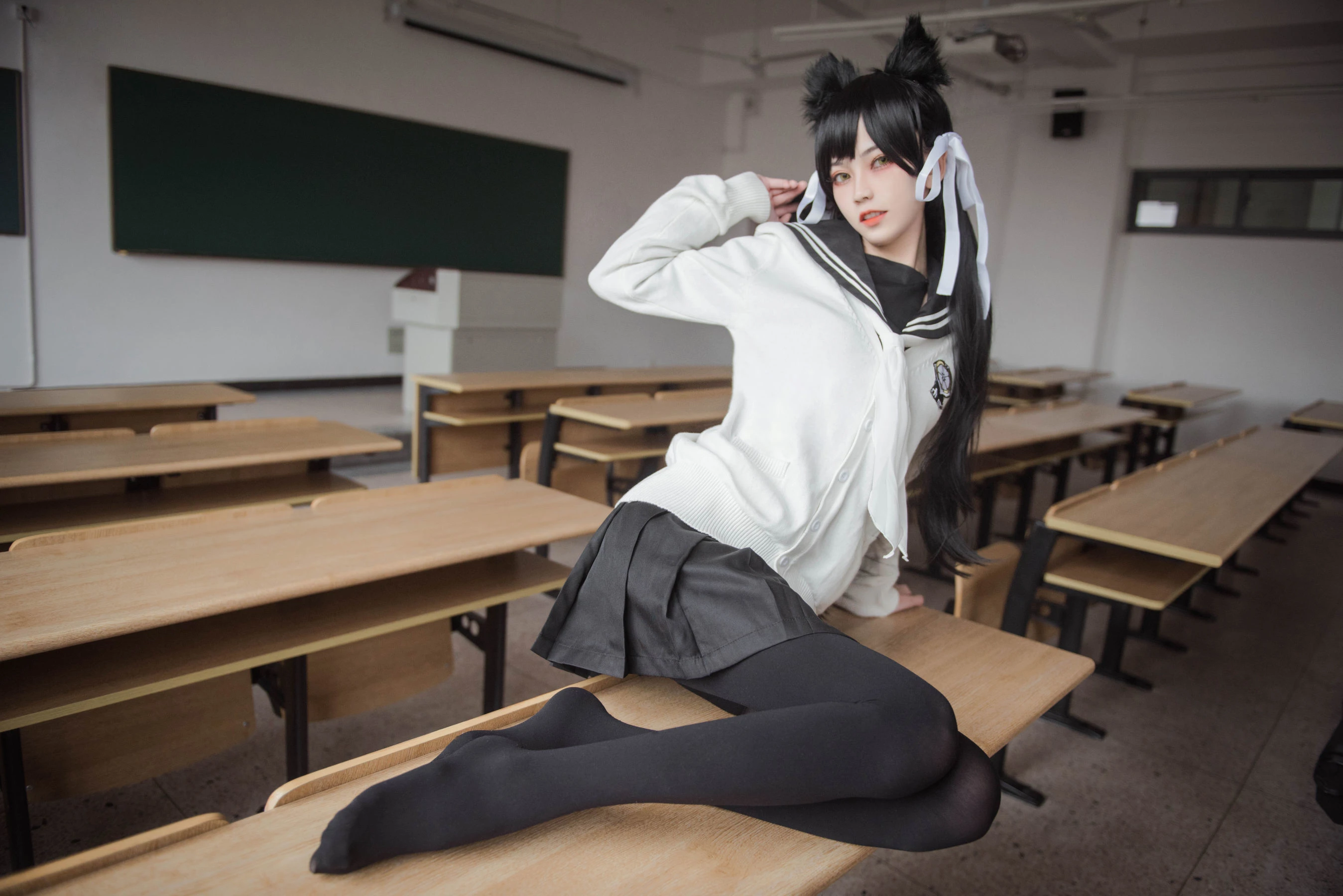 小妖精你的负卿 – 爱宕制服插图1