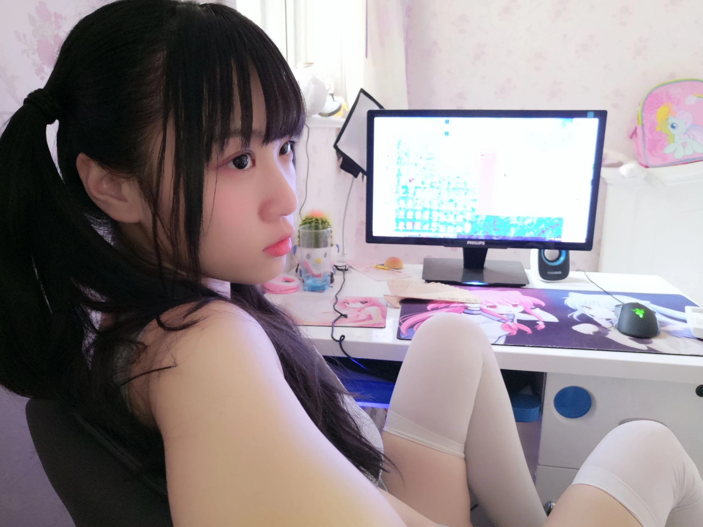 双马尾少女赛高酱作品 – 露脸灰色裙子插图7