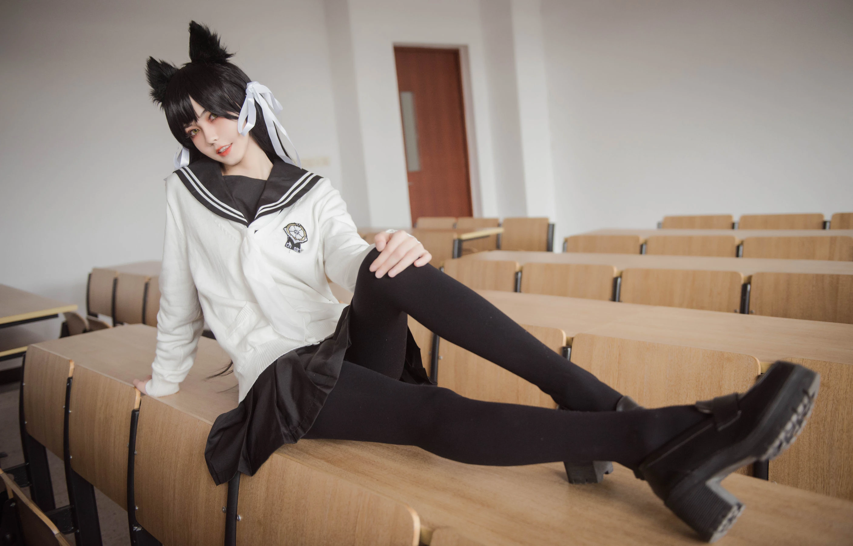 小妖精你的负卿 – 爱宕制服插图7