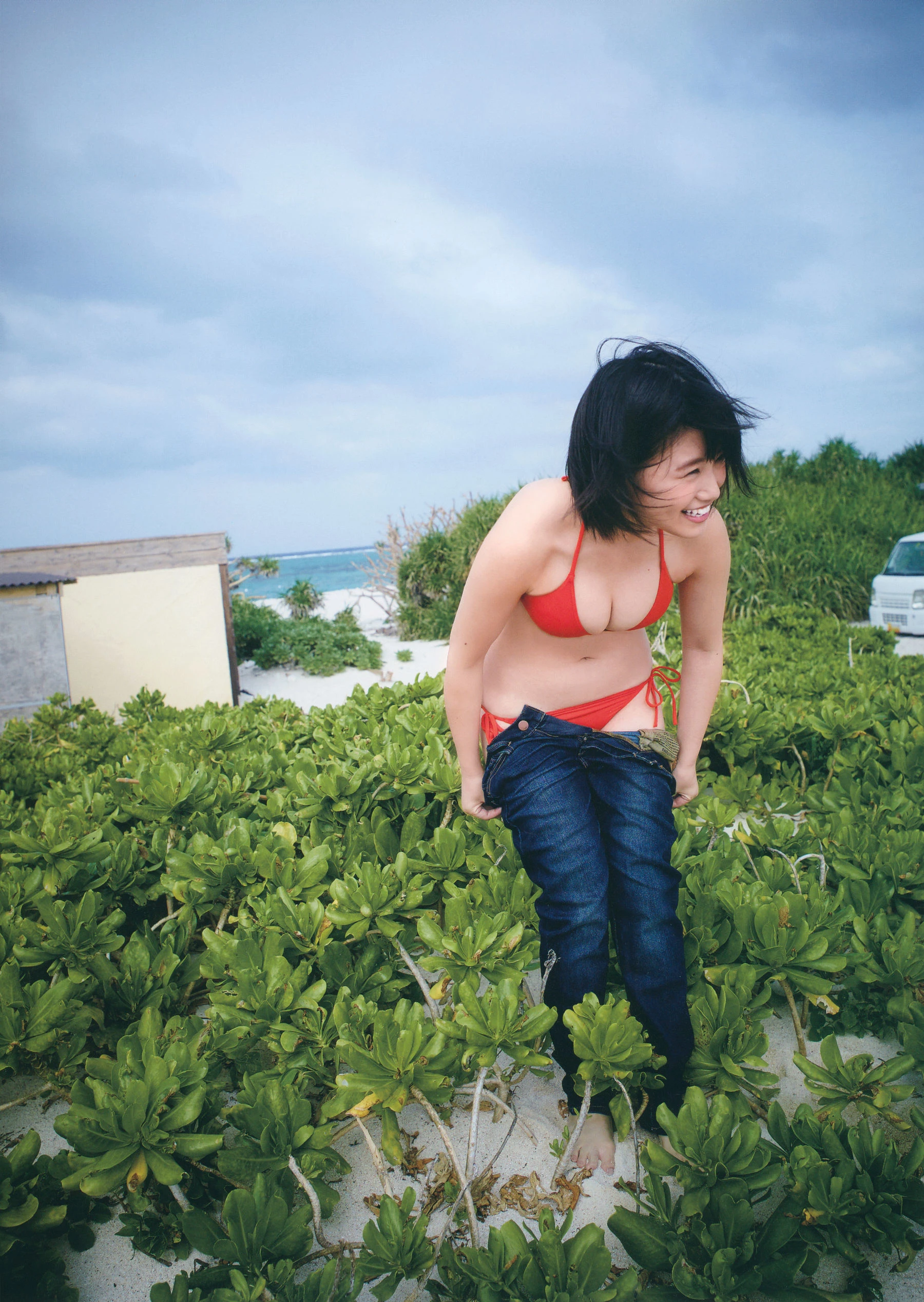 朝長美桜 ファースト写真集 日向插图2