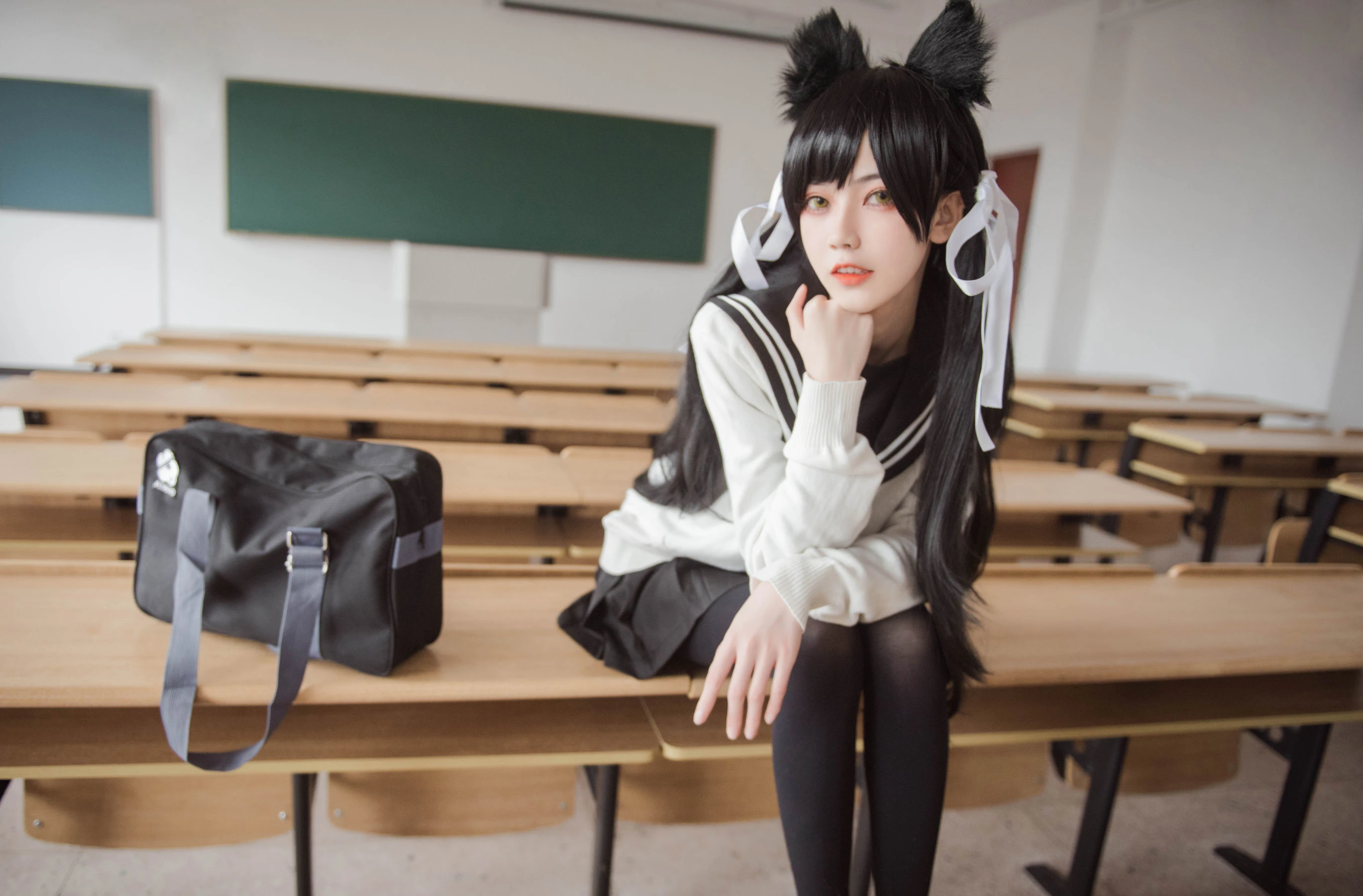 小妖精你的负卿 – 爱宕制服插图6