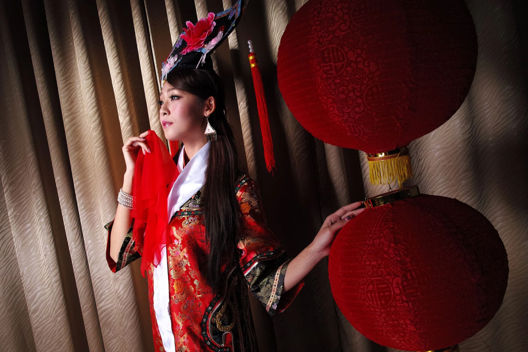 Winnie小雪、小羽《新春拜年 甄嬛格格》插图1