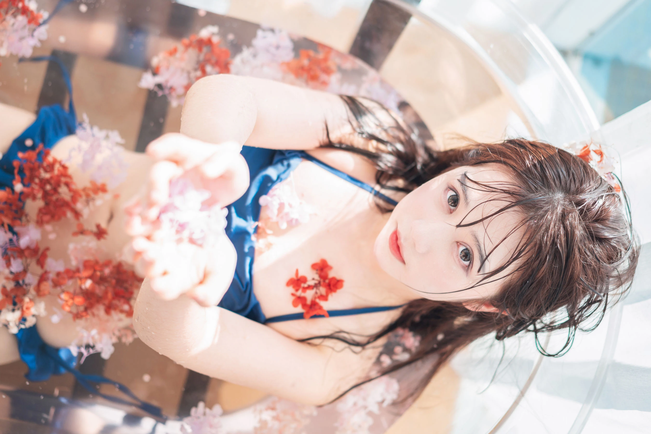 微博福利姬镜酱 私奔之泳衣插图1