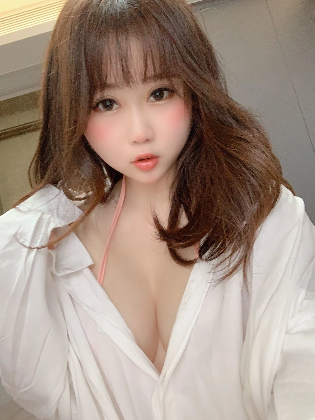 蜜桃少女是依酱呀 – 尾巴插图1