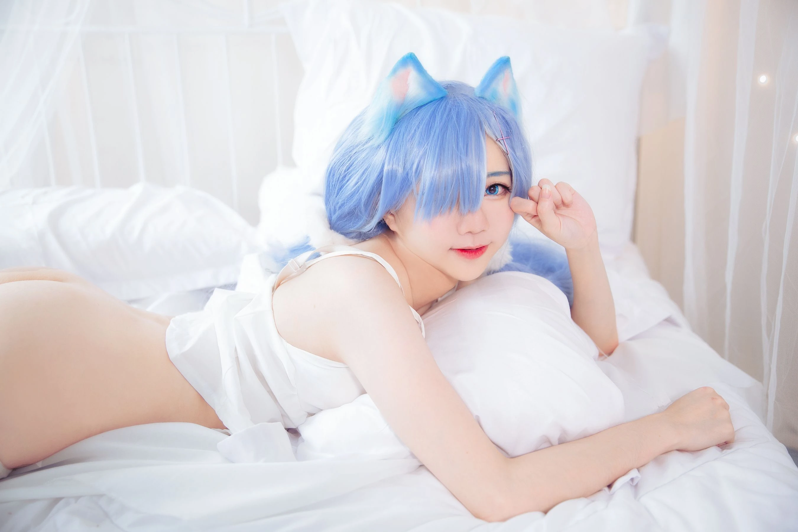 Sally Dorasnow – Rem White Kitty插图4