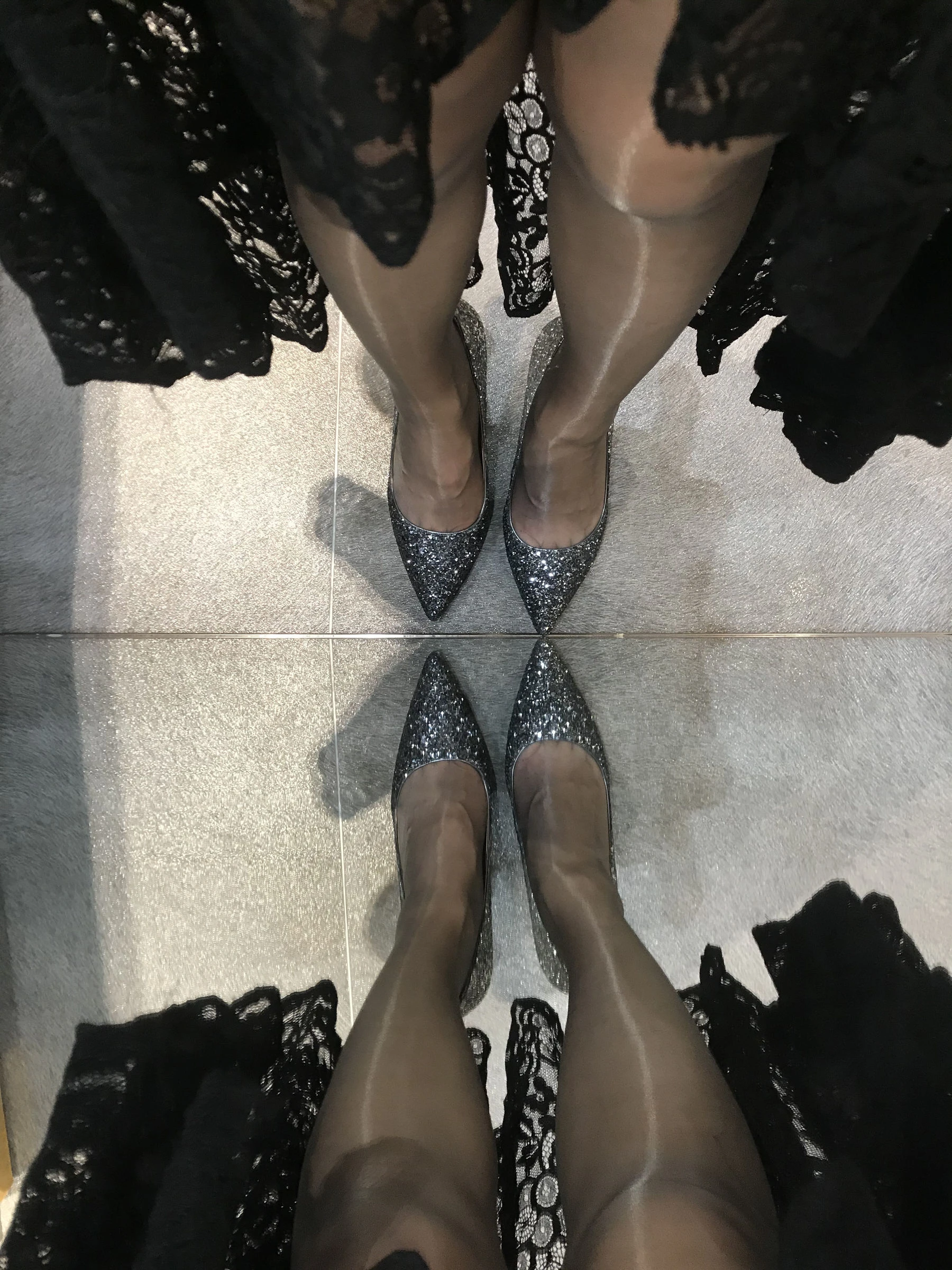 丝足博主麋鹿_Monroe 2020.05.14 名媛黑丝插图2