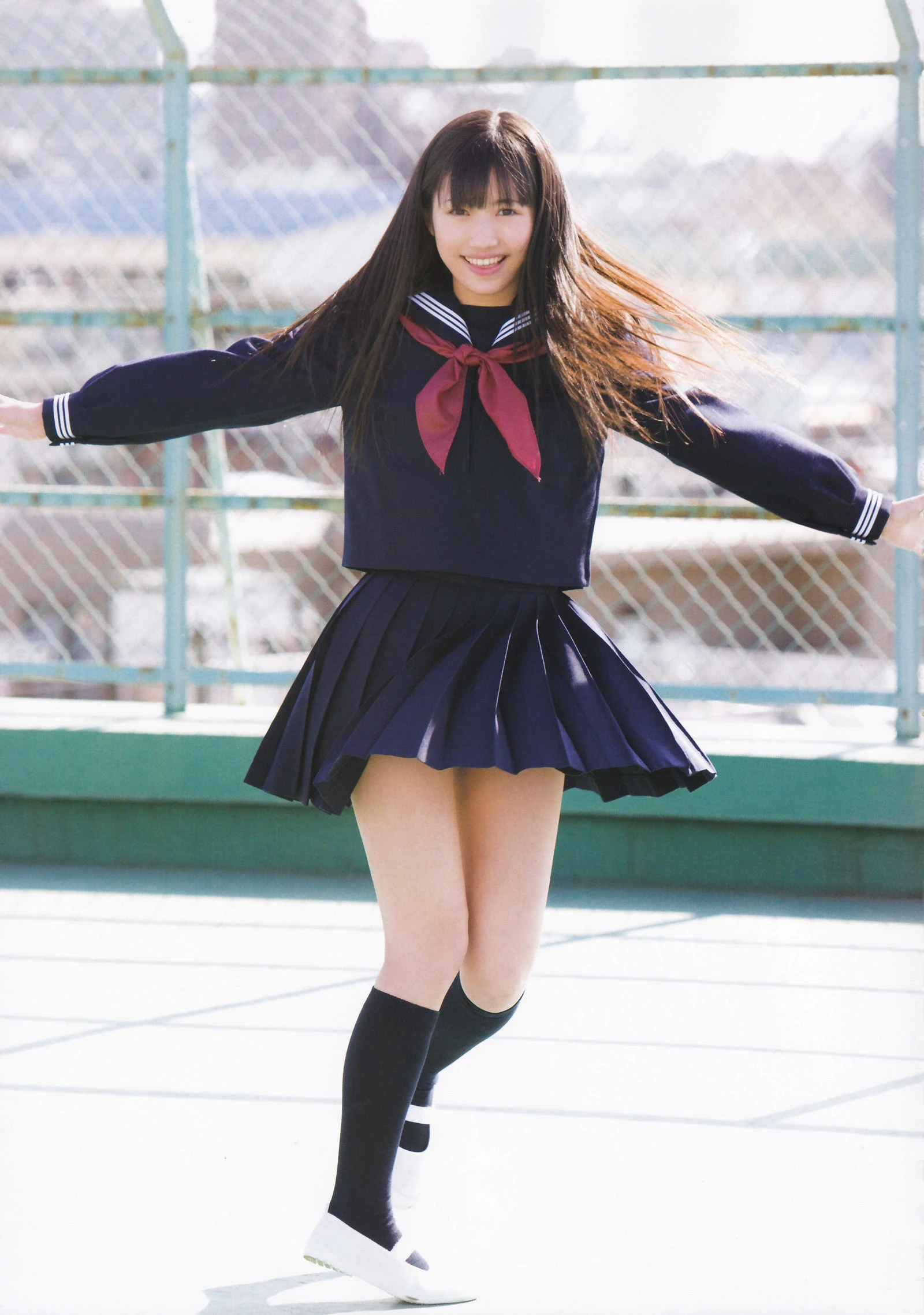 渡邊麻友『1st写真集 まゆゆ』 渡边达生插图3