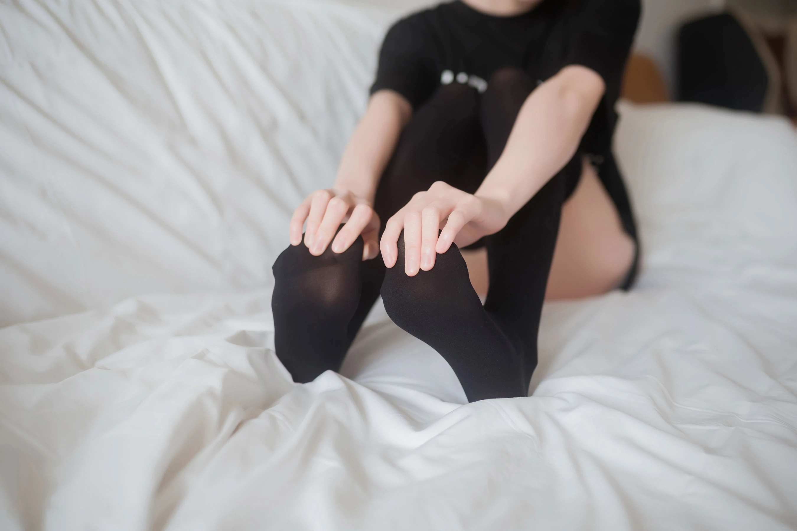 动漫博主Kitaro_绮太郎 – 半袖双马尾插图3