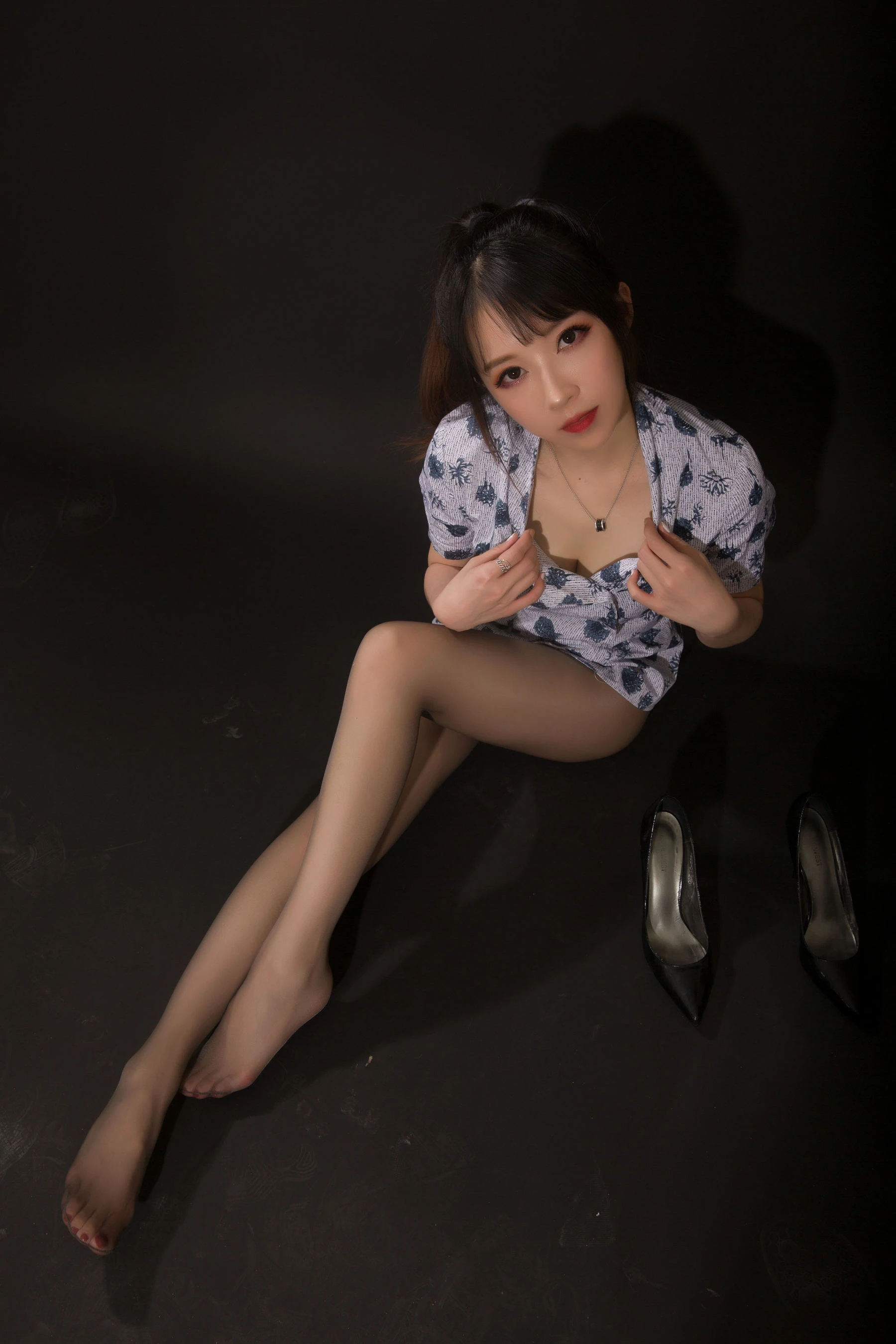 斗鱼主播小女巫露娜 – 东航棚拍|图集秀