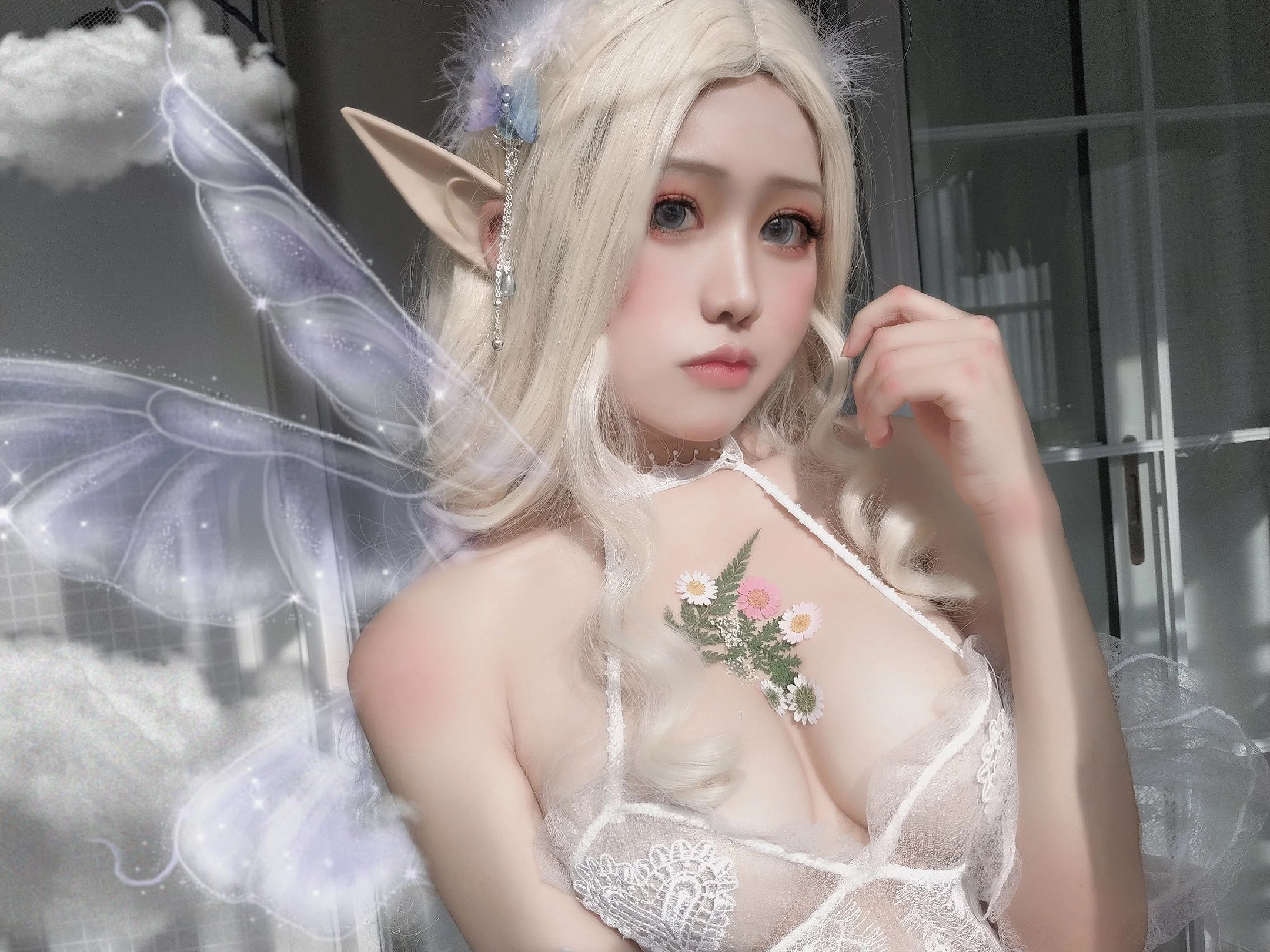 一笑芳香沁写真 少女与花插图3