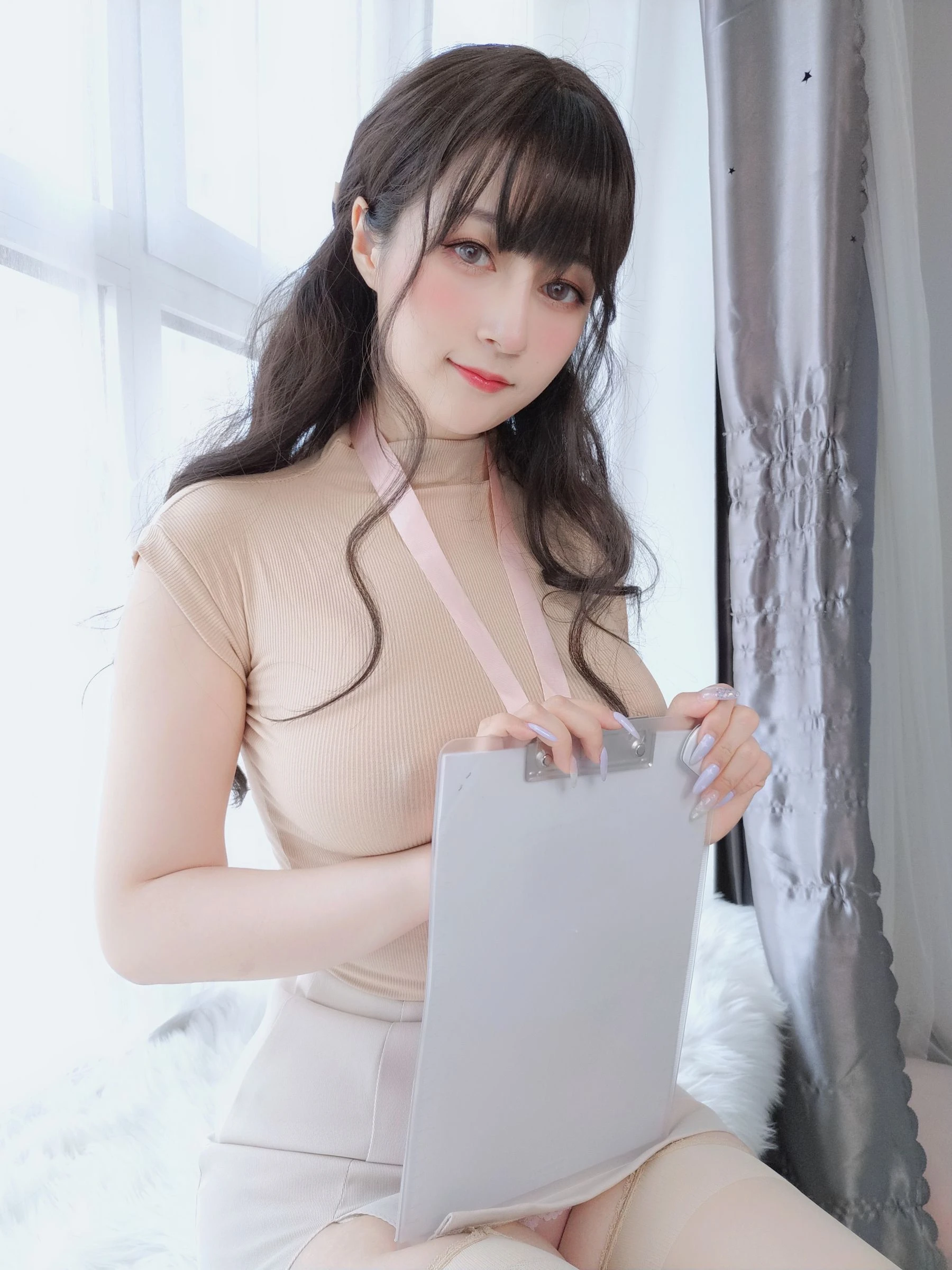 Coser小姐姐白银 – 仕事中の後輩|图集秀
