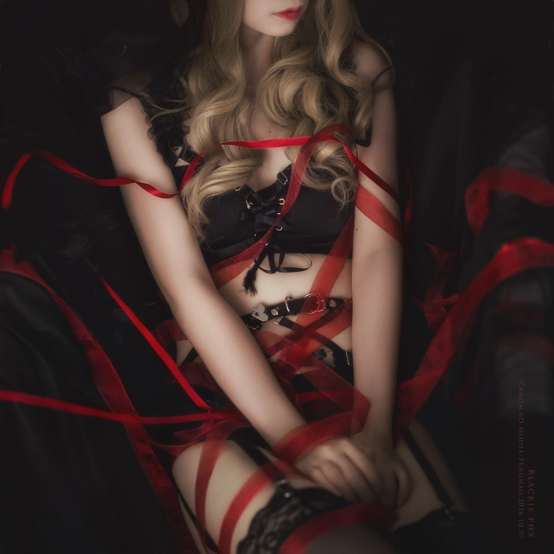 疯猫ss – 黑色玫瑰插图3