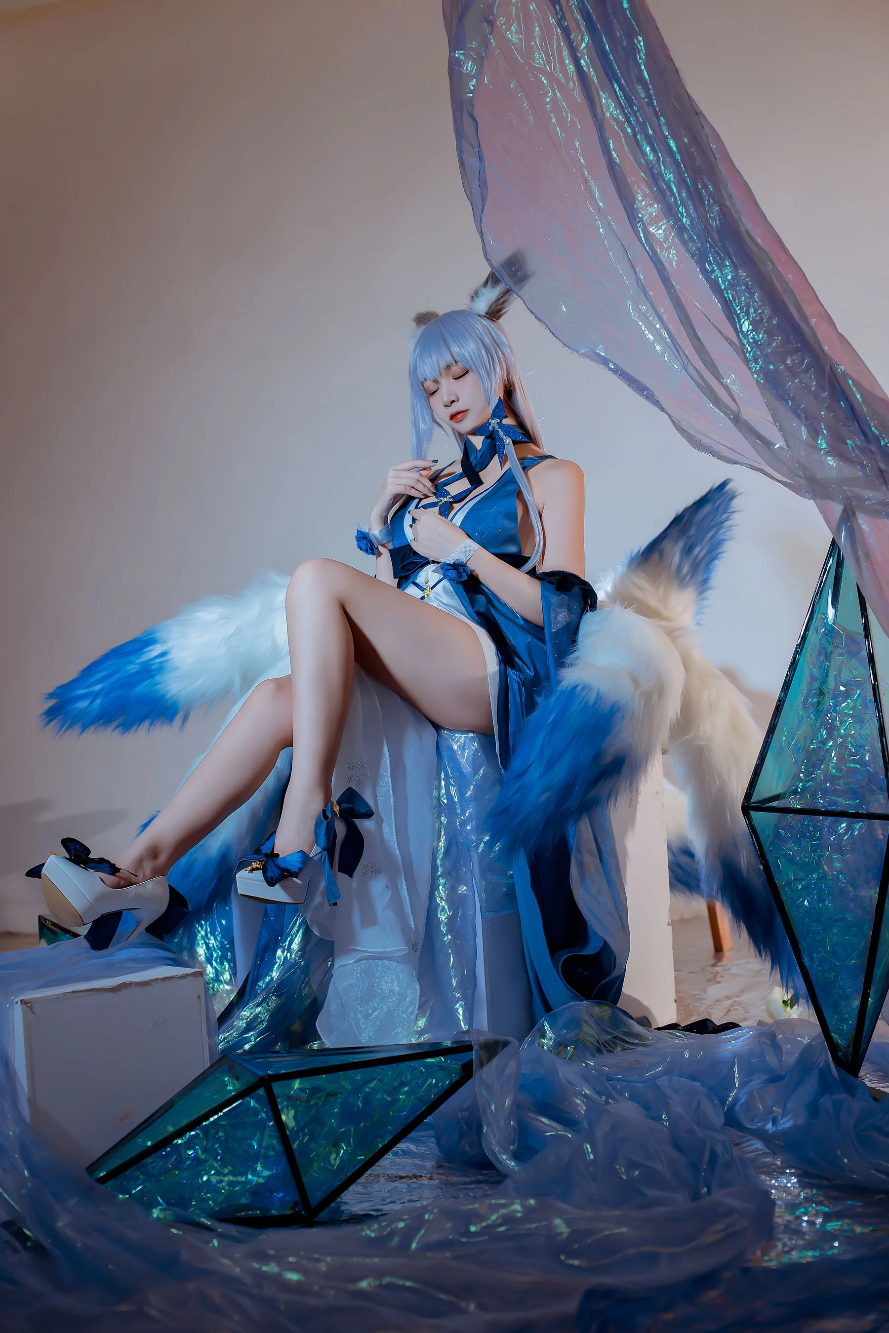人气Coser二佐Nisa – 碧蓝信浓礼服插图3