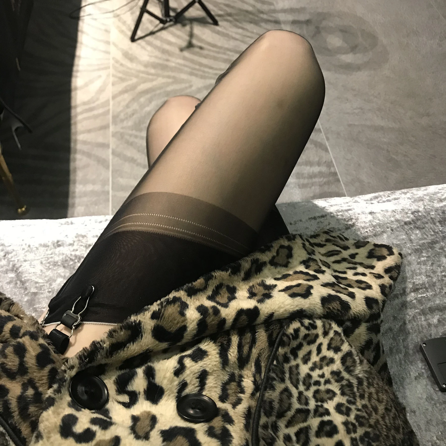 丝足博主麋鹿_Monroe 2020.04.13 皮草丝惑|图集秀