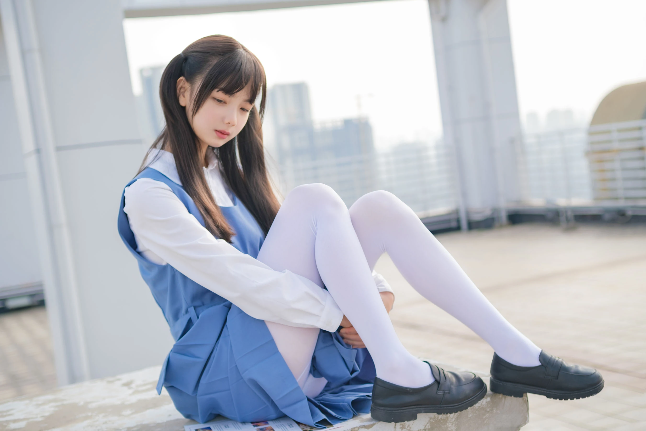 柴系小乖(稚乖画册) – 夜夜 天台真空80D白丝插图3