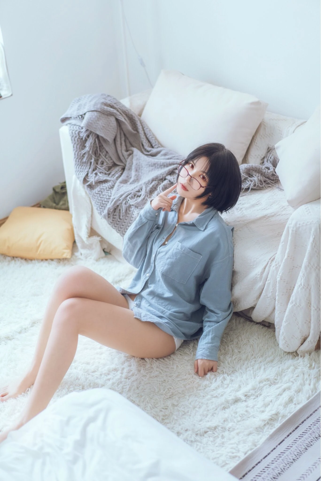 COSER美女逐月su 蓝色衬衫插图1