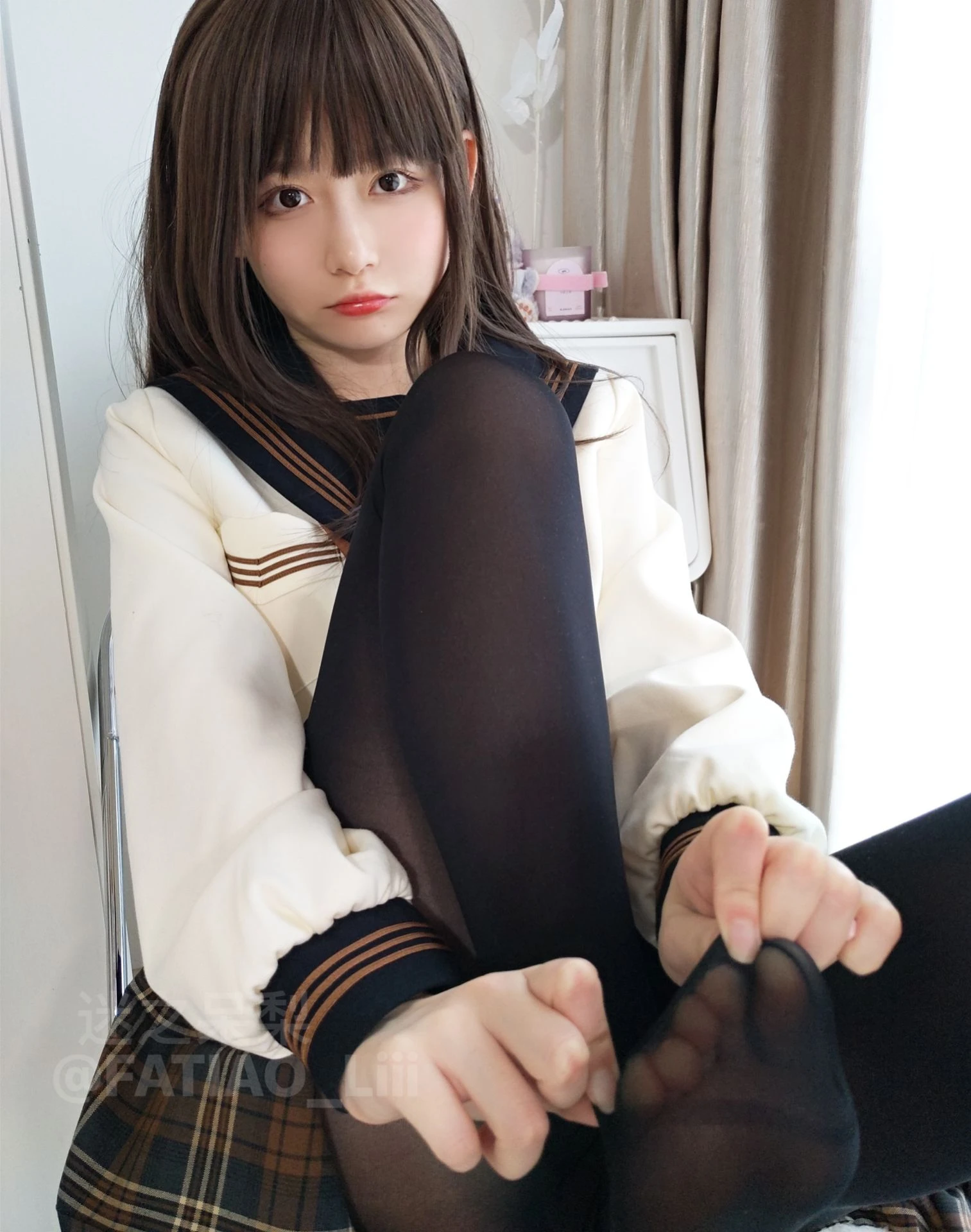 迷之呆梨(发条少女)[fantia] – 黒いタイツをはいている插图2