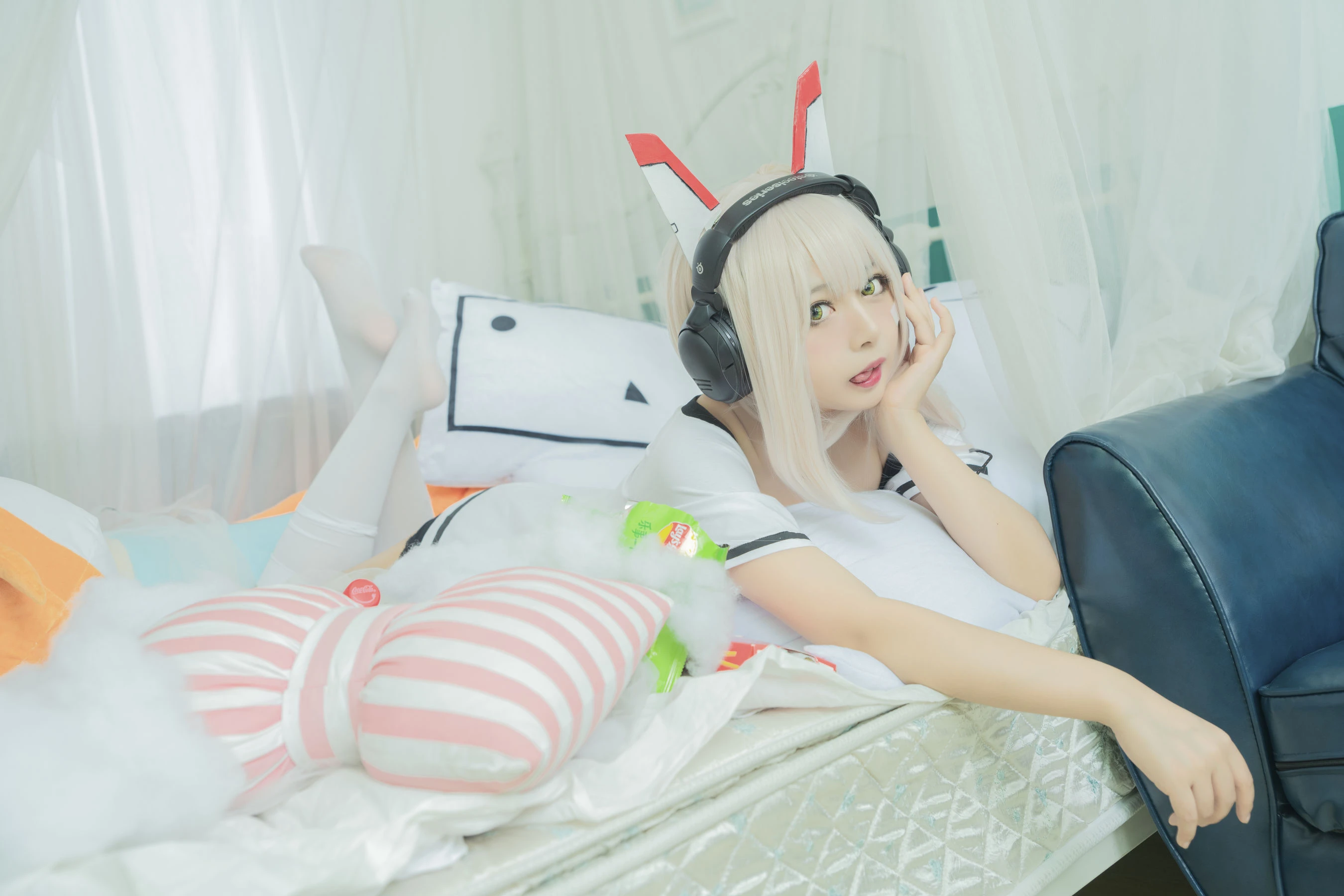 大眼萌妹黑猫猫OvO – 肥宅凌波插图3