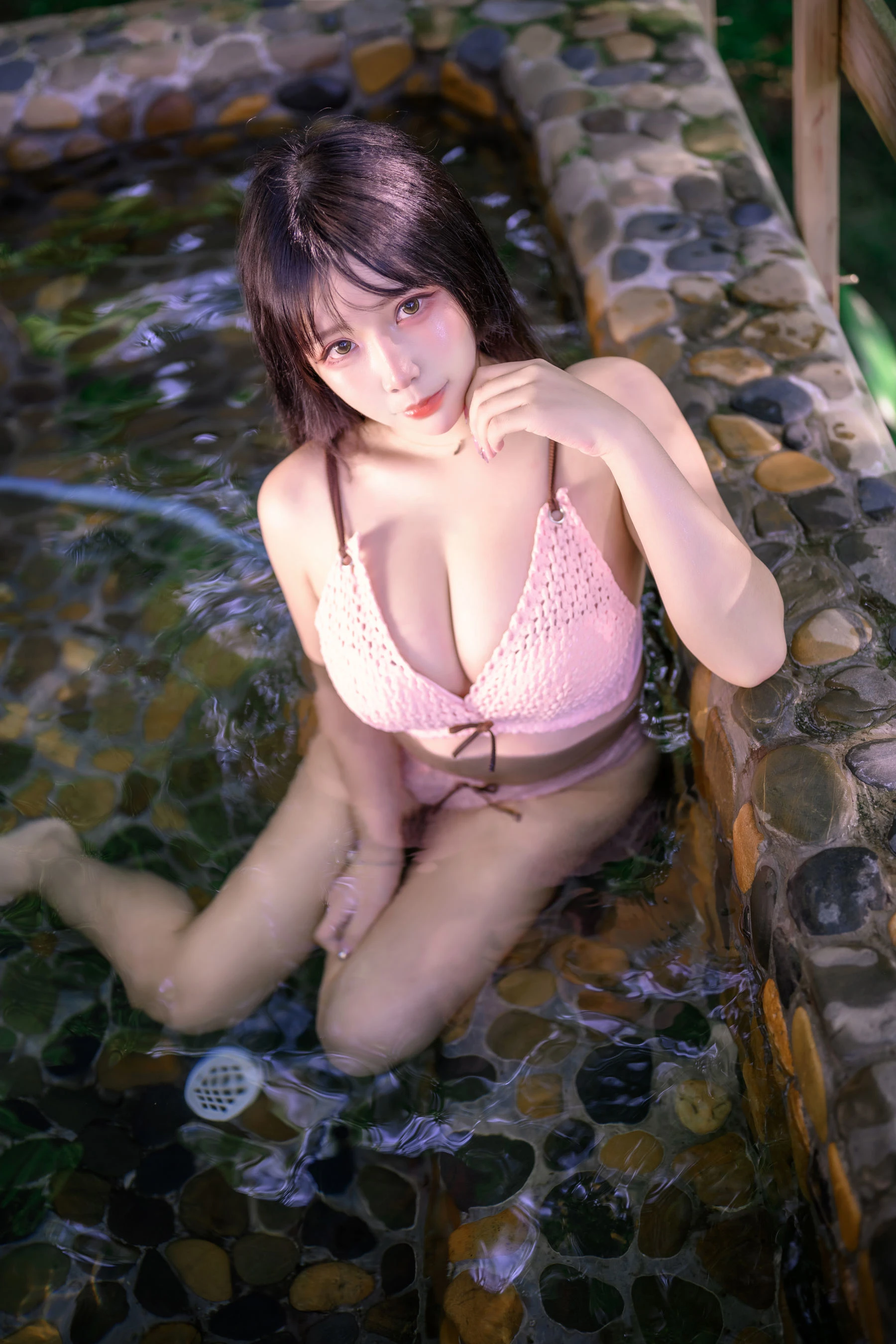 二次元妹子抱走莫子aa – 室外性感插图5