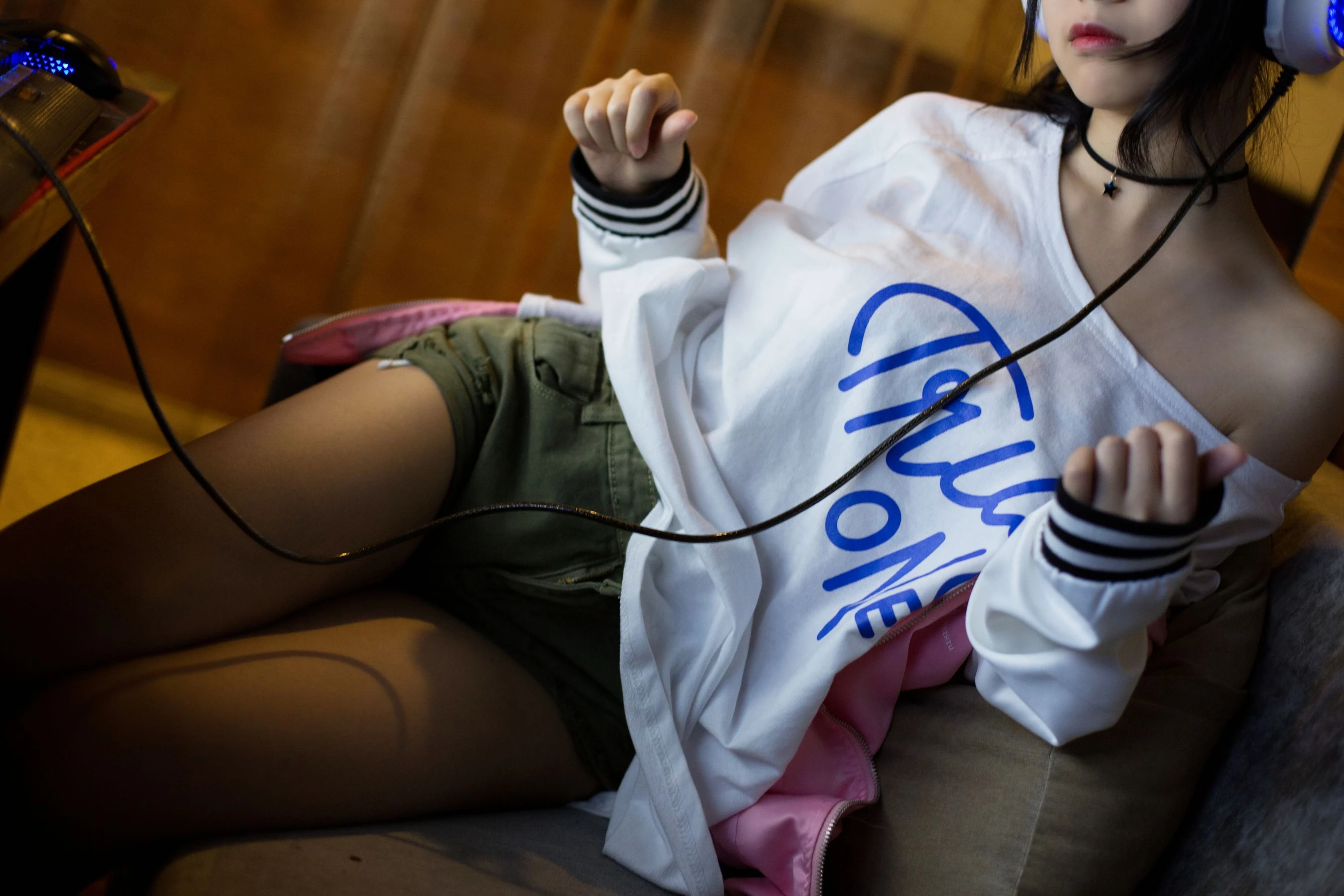 COSER美女逐月su 网吧历险记插图2